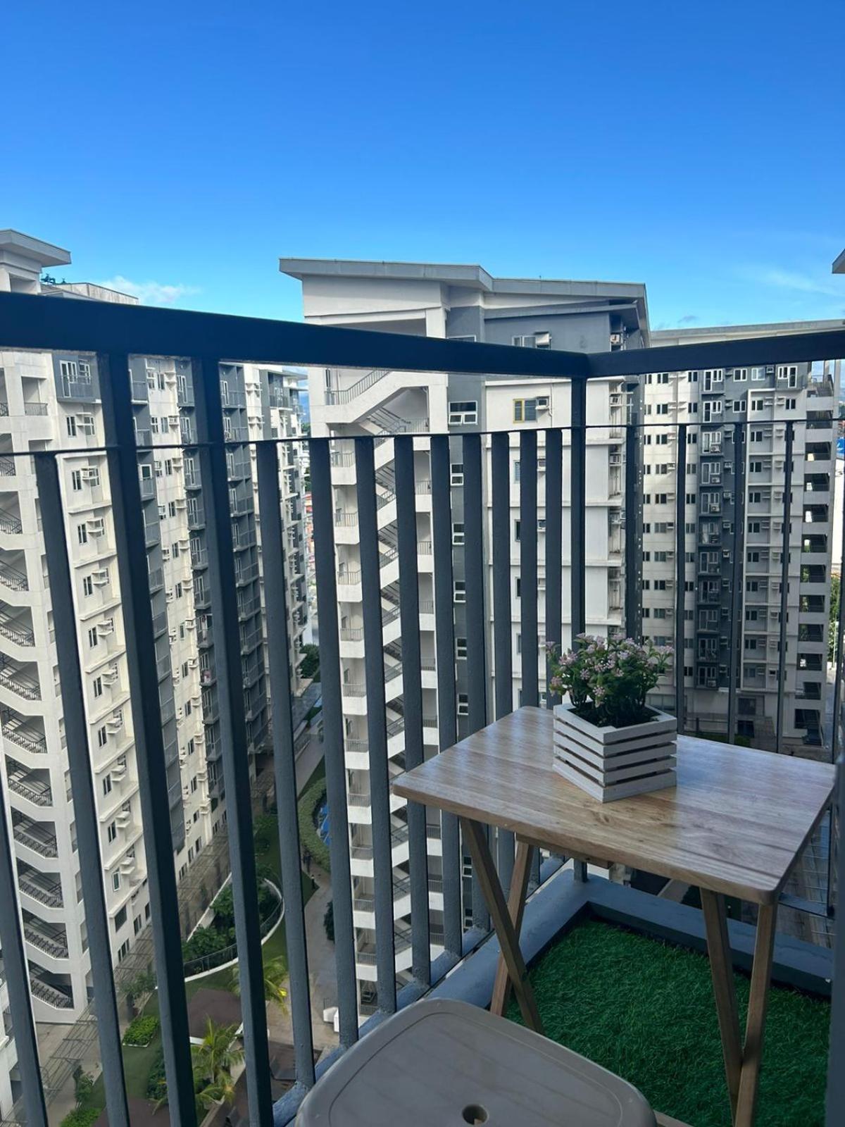 JustRelax Staycation at Vine Residences