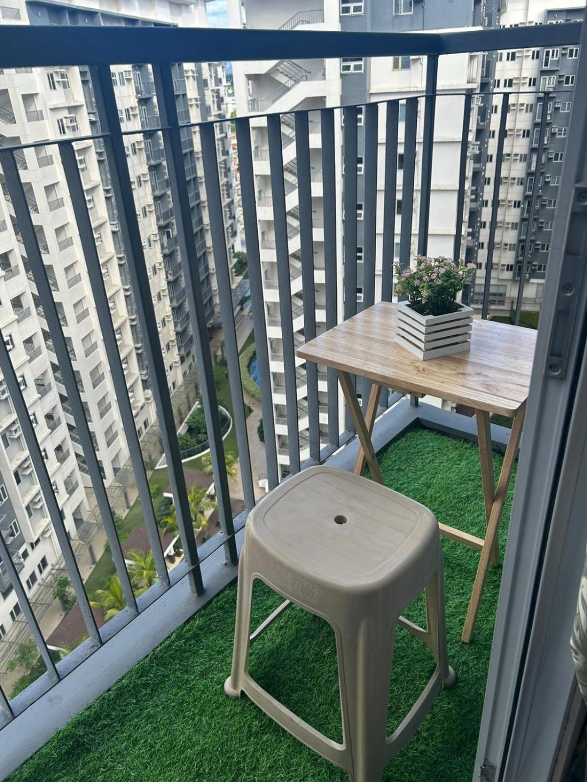 JustRelax Staycation at Vine Residences