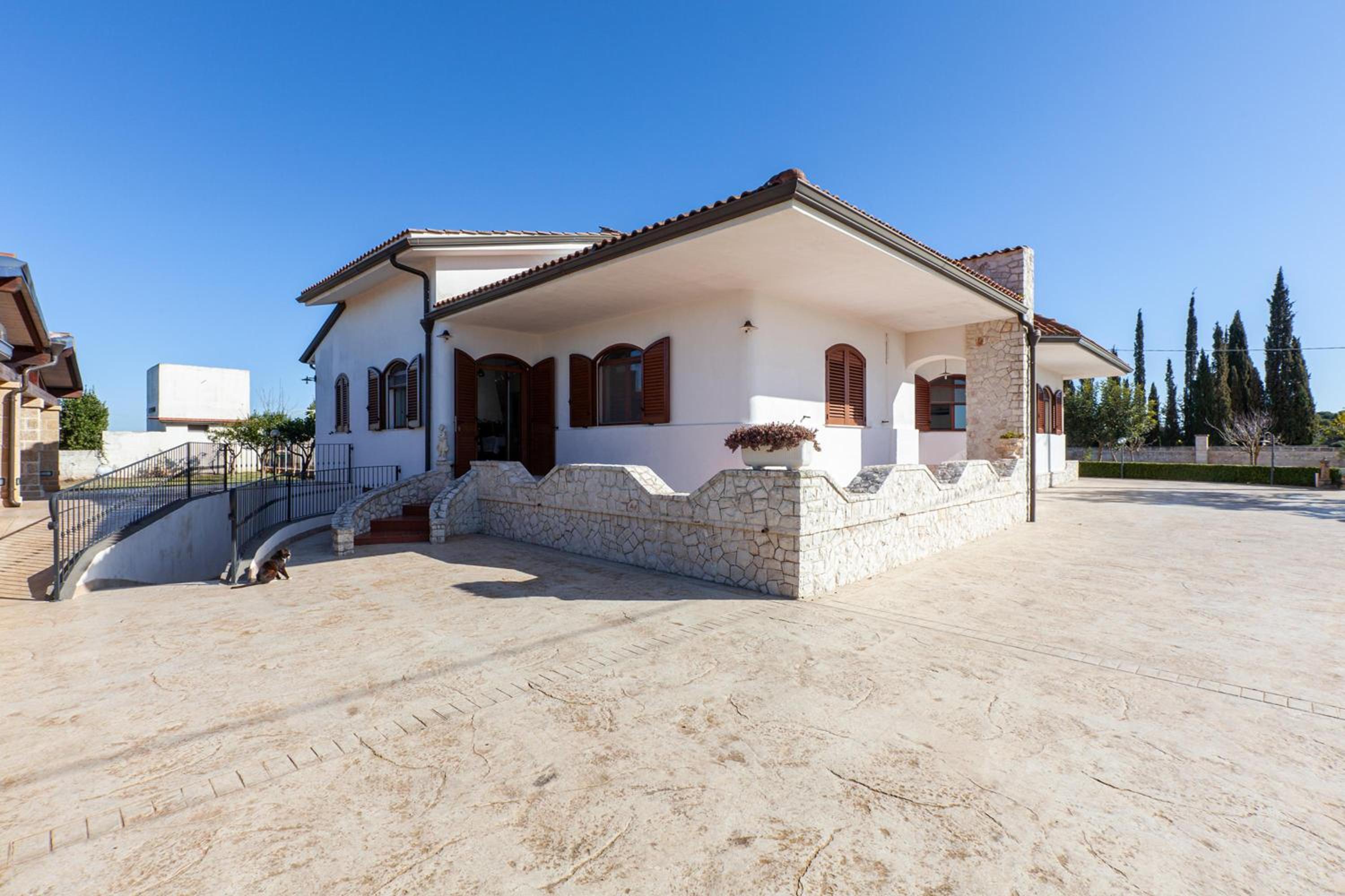 Tenuta San Cassiano With Garden And Pool - Happy Rentals en San Cassiano