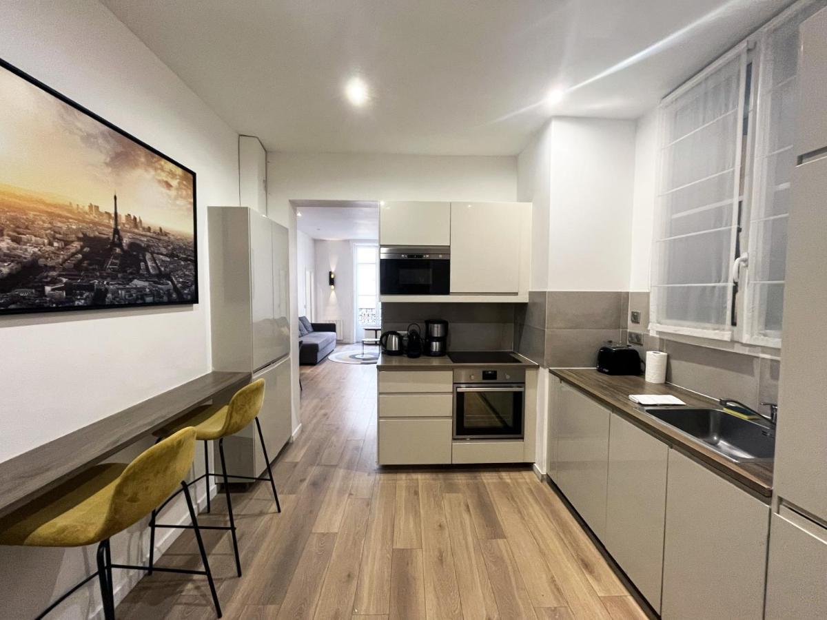 64-LUXURY FLAT CHAMPS ELYSEES (1D)