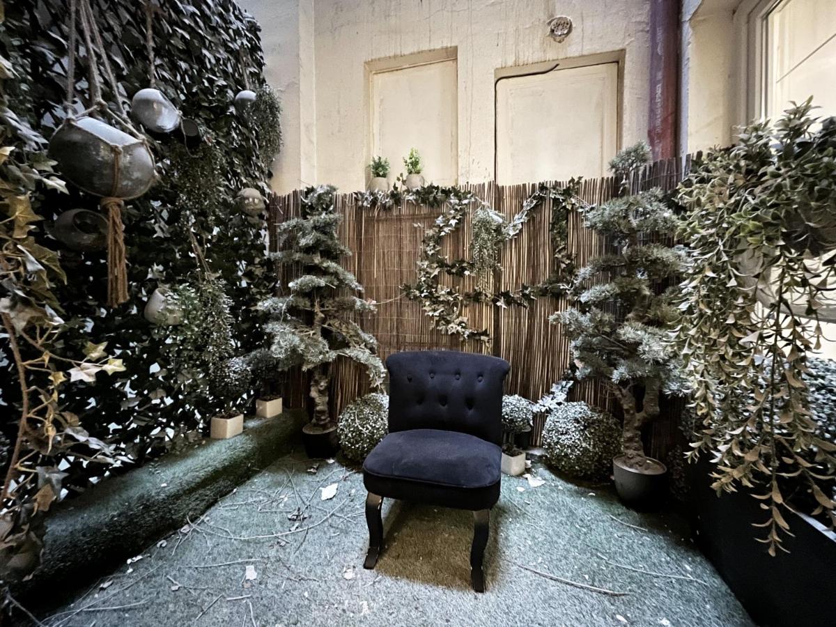 64-LUXURY FLAT CHAMPS ELYSEES (1D)