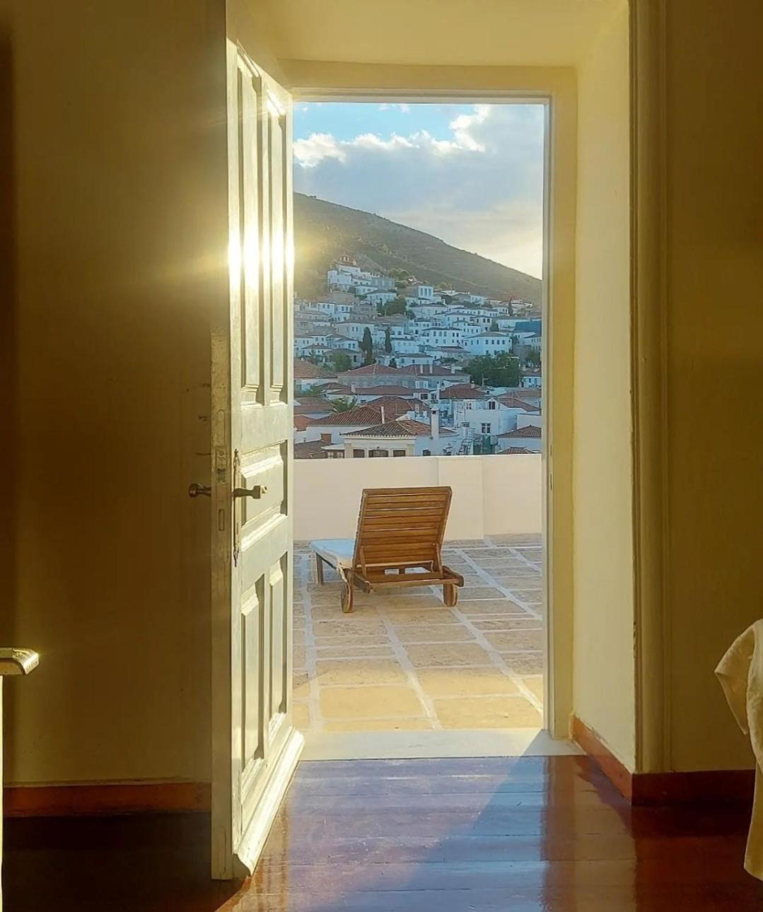 Christina's Stone House Apartment view 4