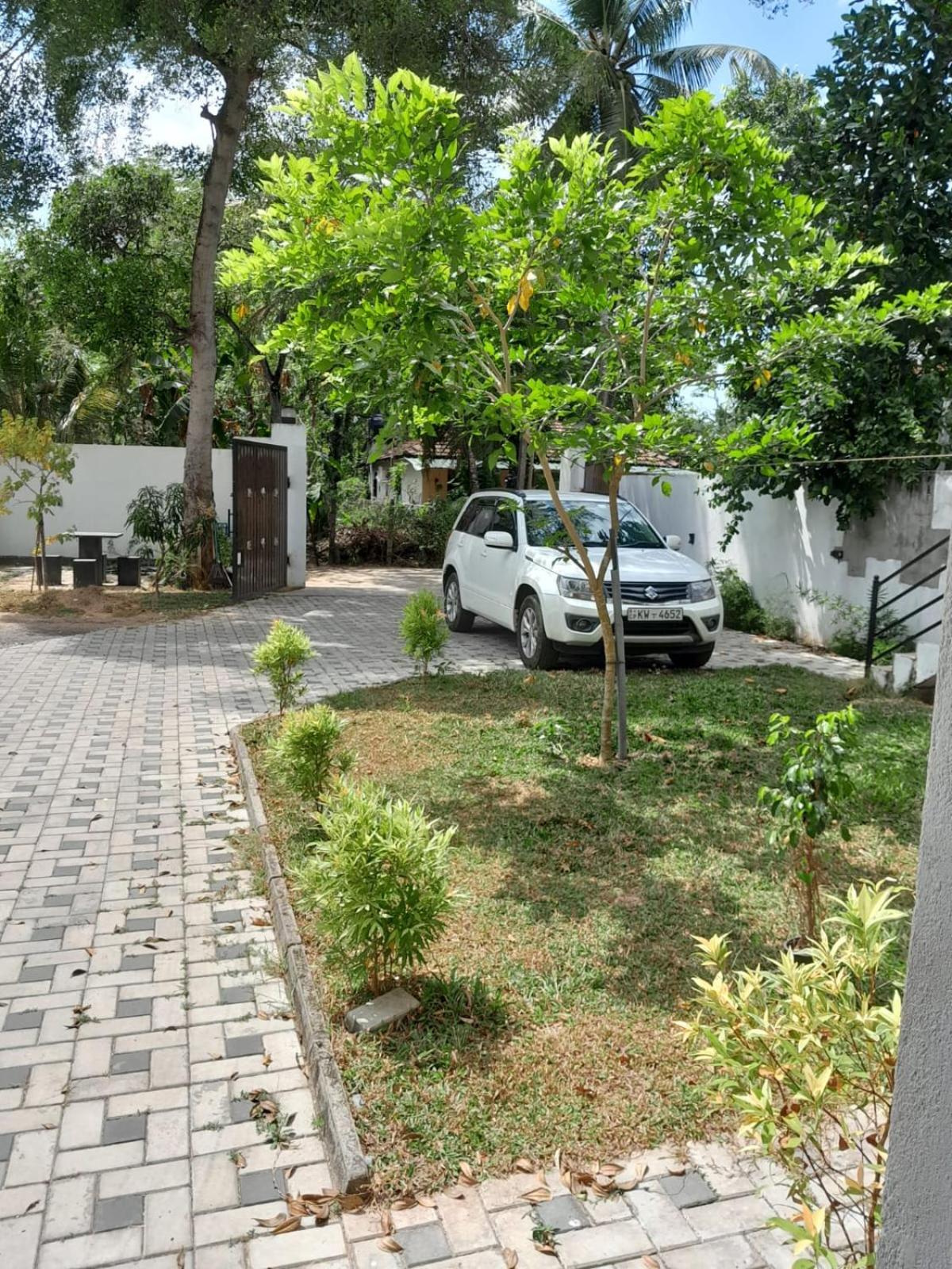 Unic Residence And Transit Hotel