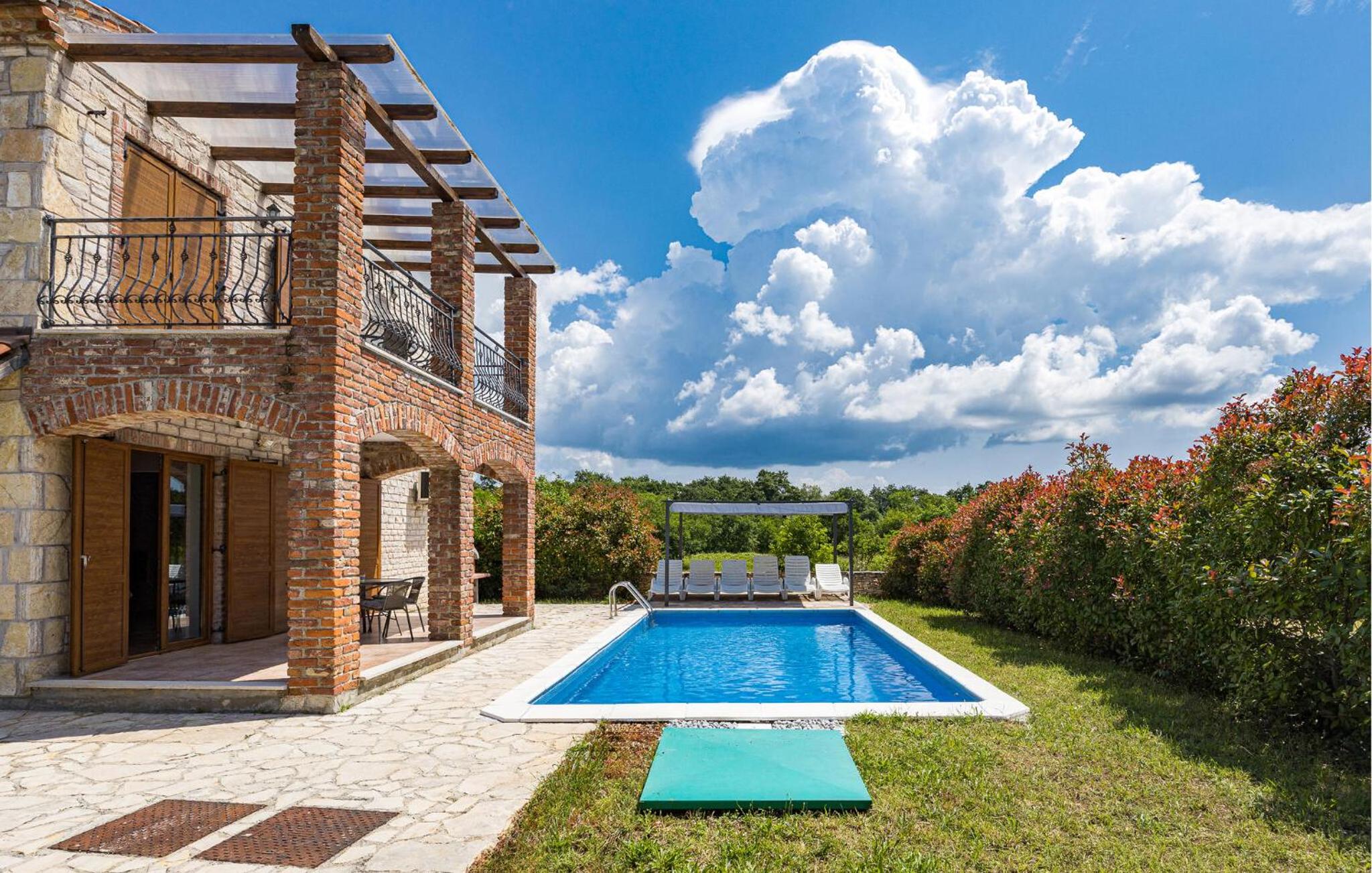 Stunning Home In Cabrunici view 5