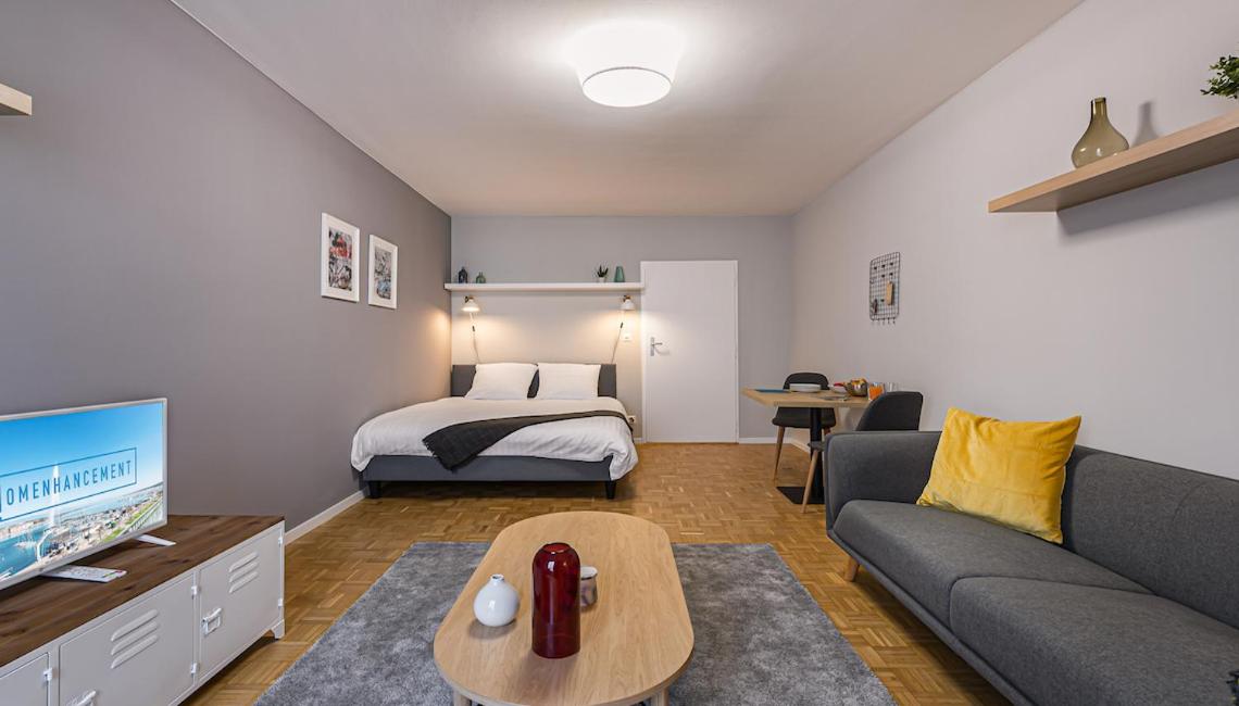 hotel room