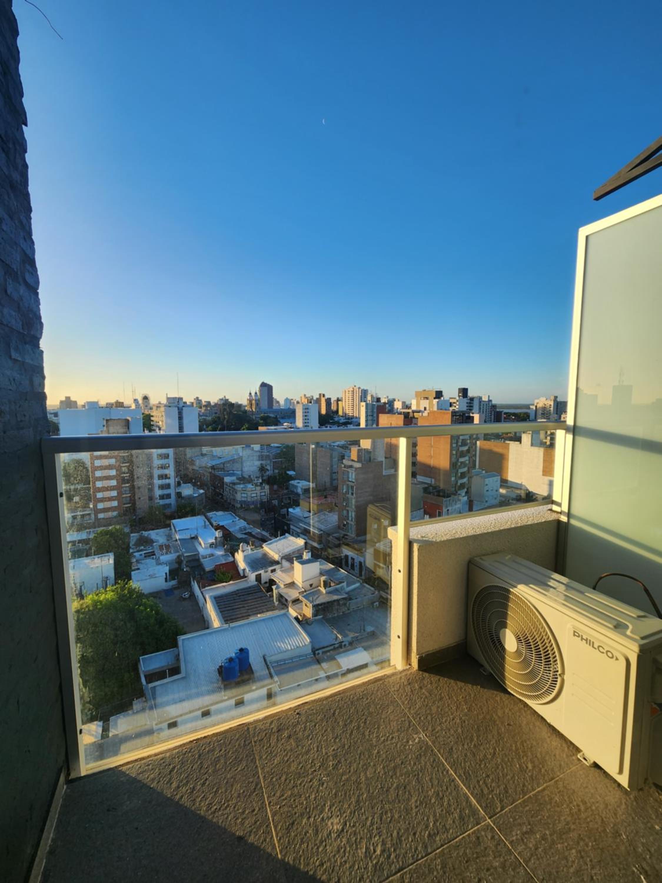DEPARTAMENTO 1 DOR CENTRICO CON COCHERA Y PARRILLA