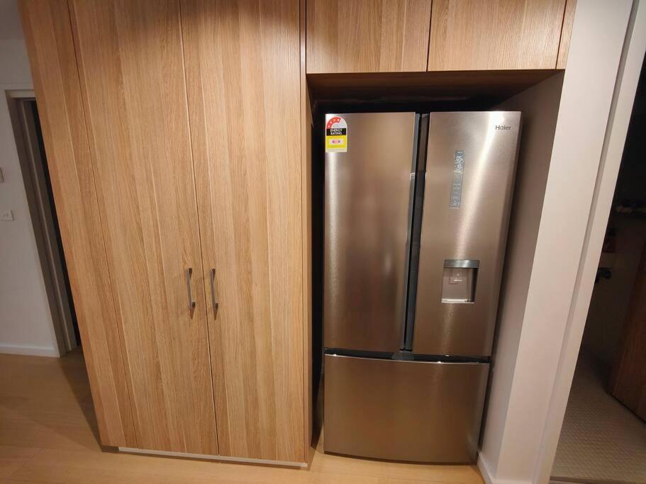 Convenient modern 2B2B apartment in Braddon