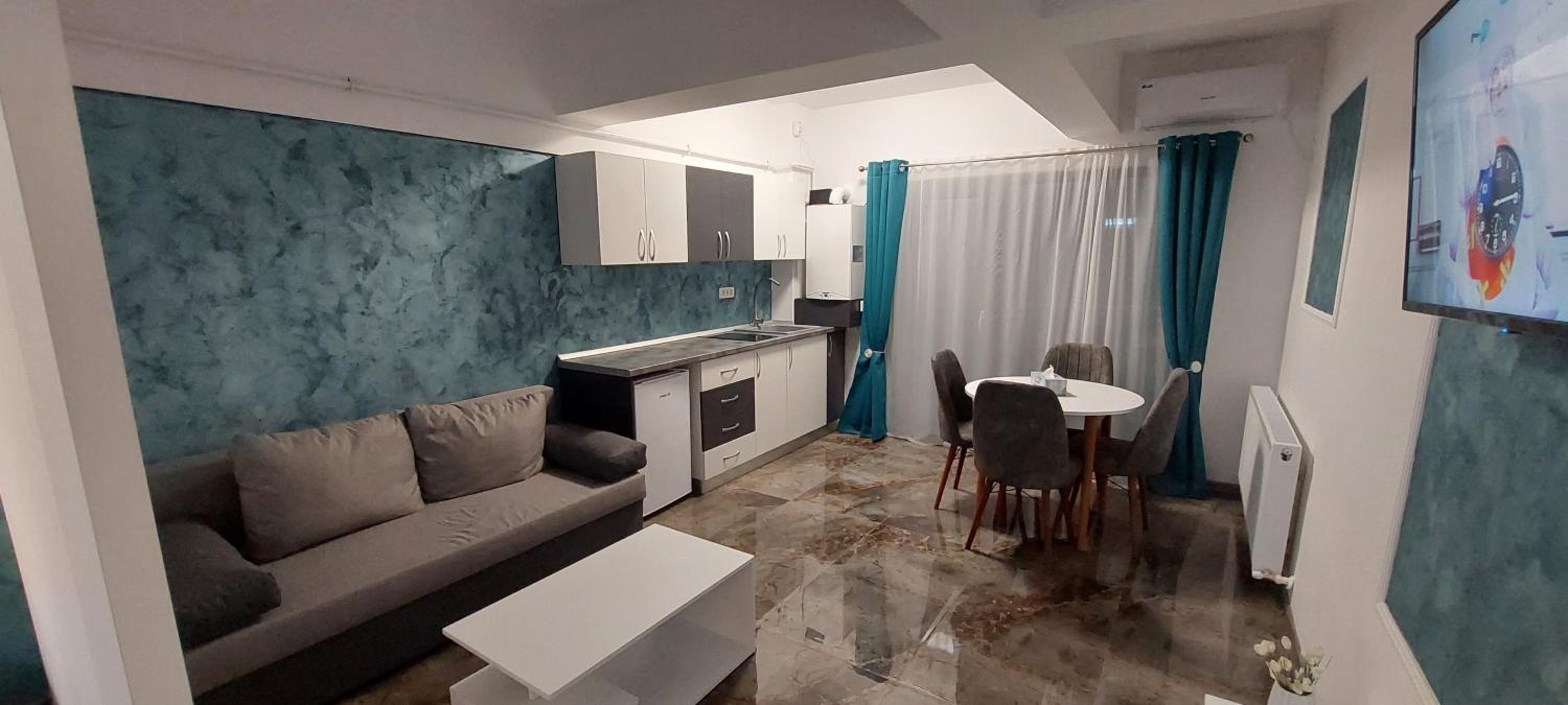 Anelisse Apartments view 2