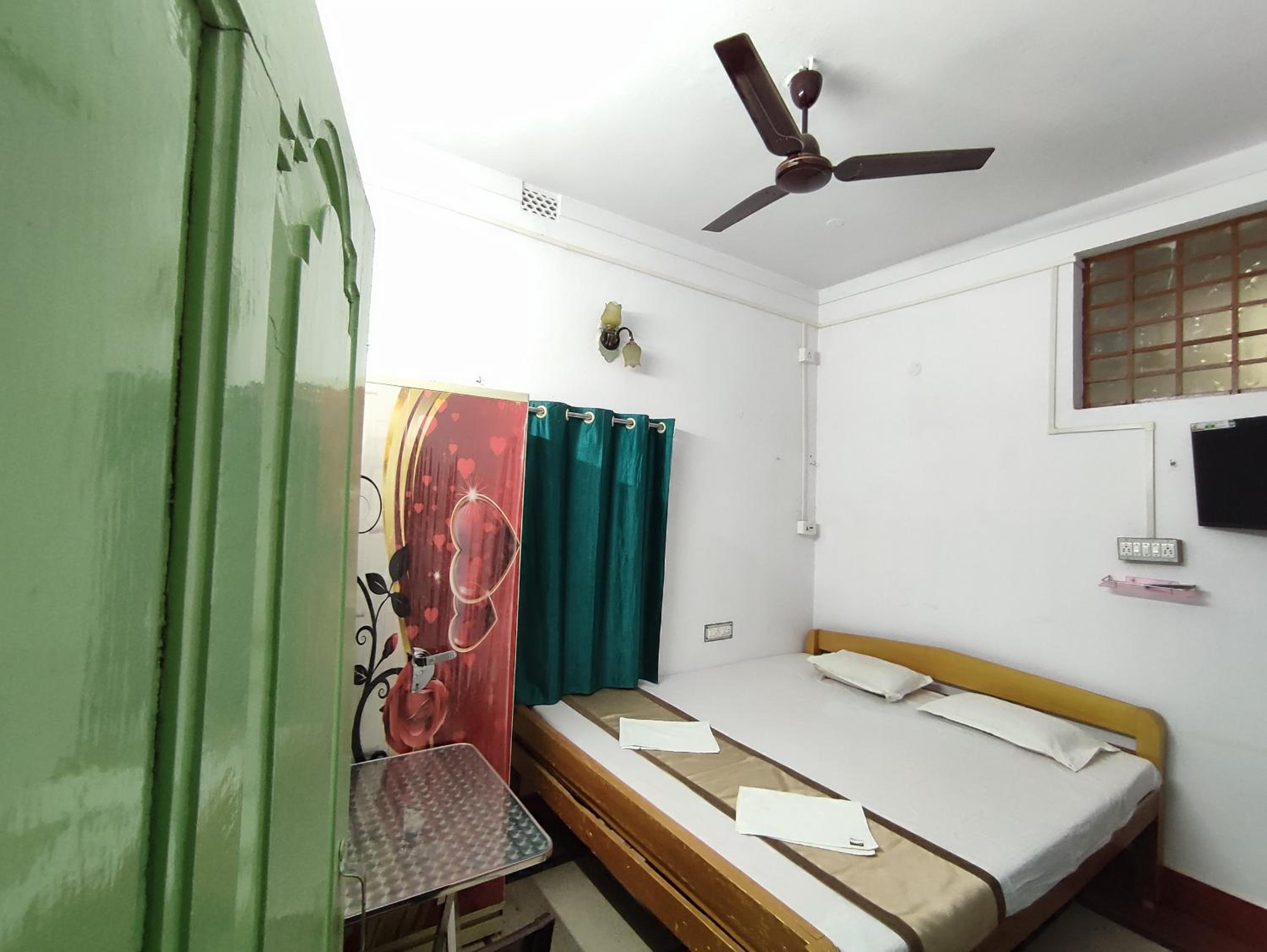 Green Palace Guest House view 2