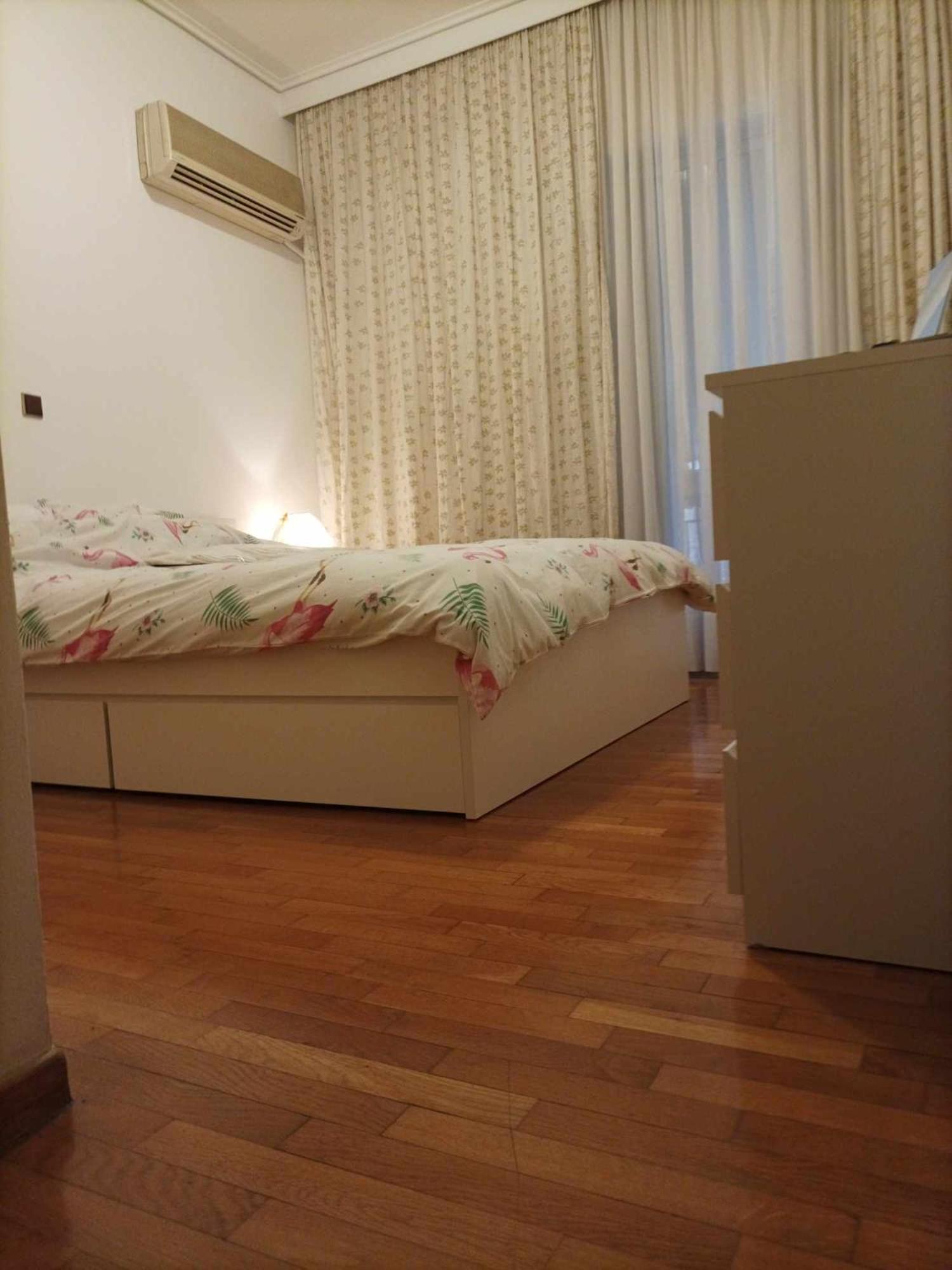 Spacious Double room in the Center of Athens