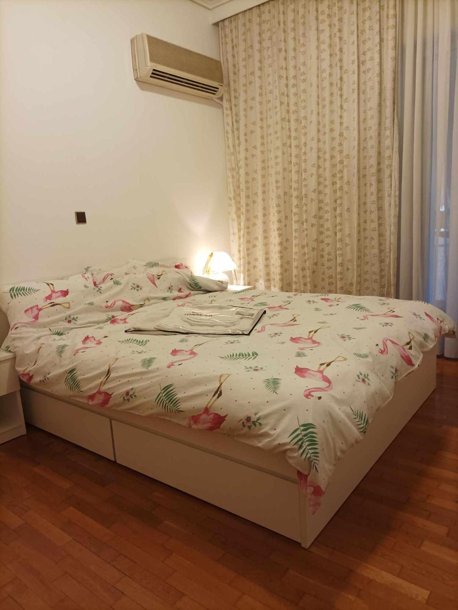 Spacious Double room in the Center of Athens