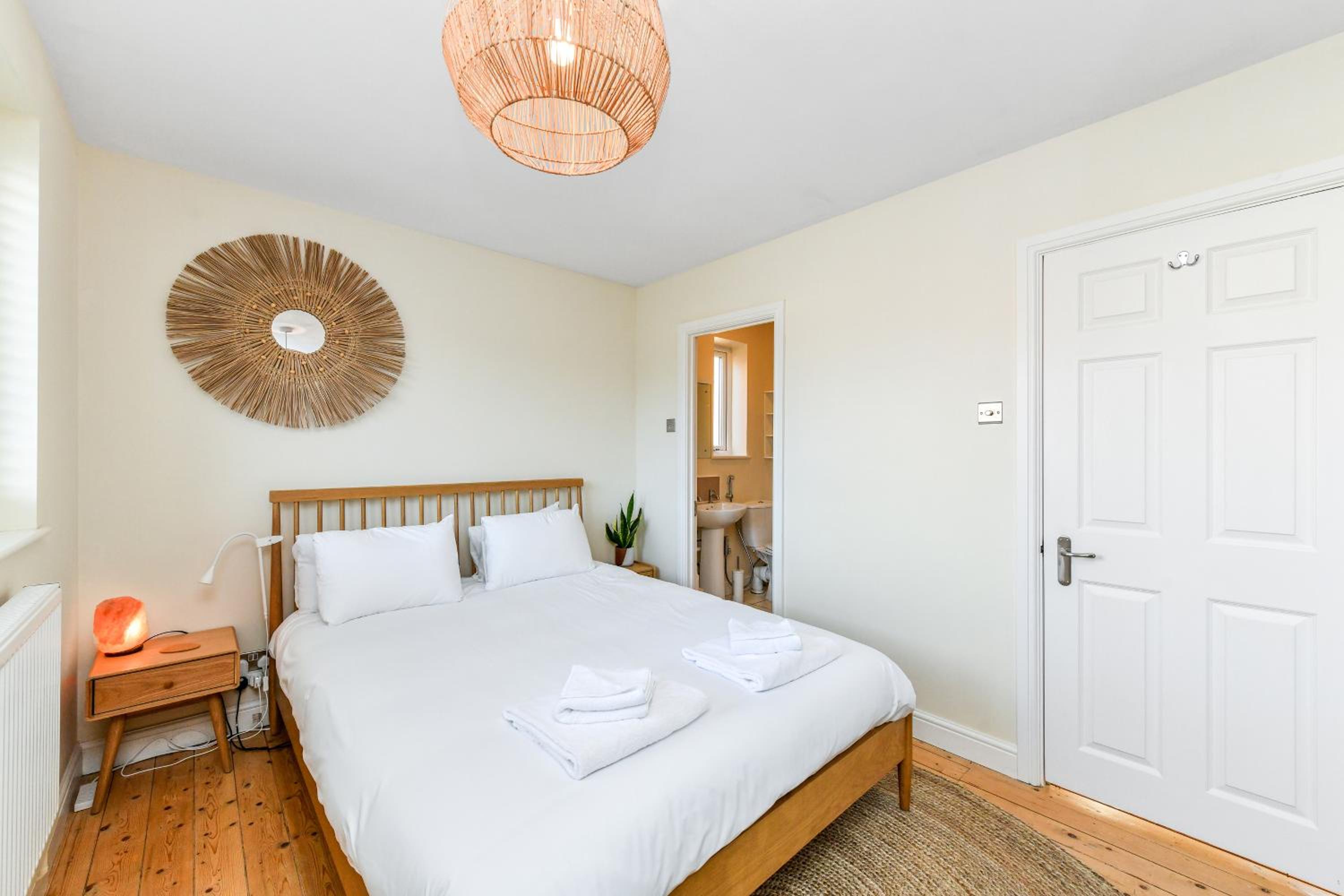 Beautiful stay next to lakes and river, photo 11