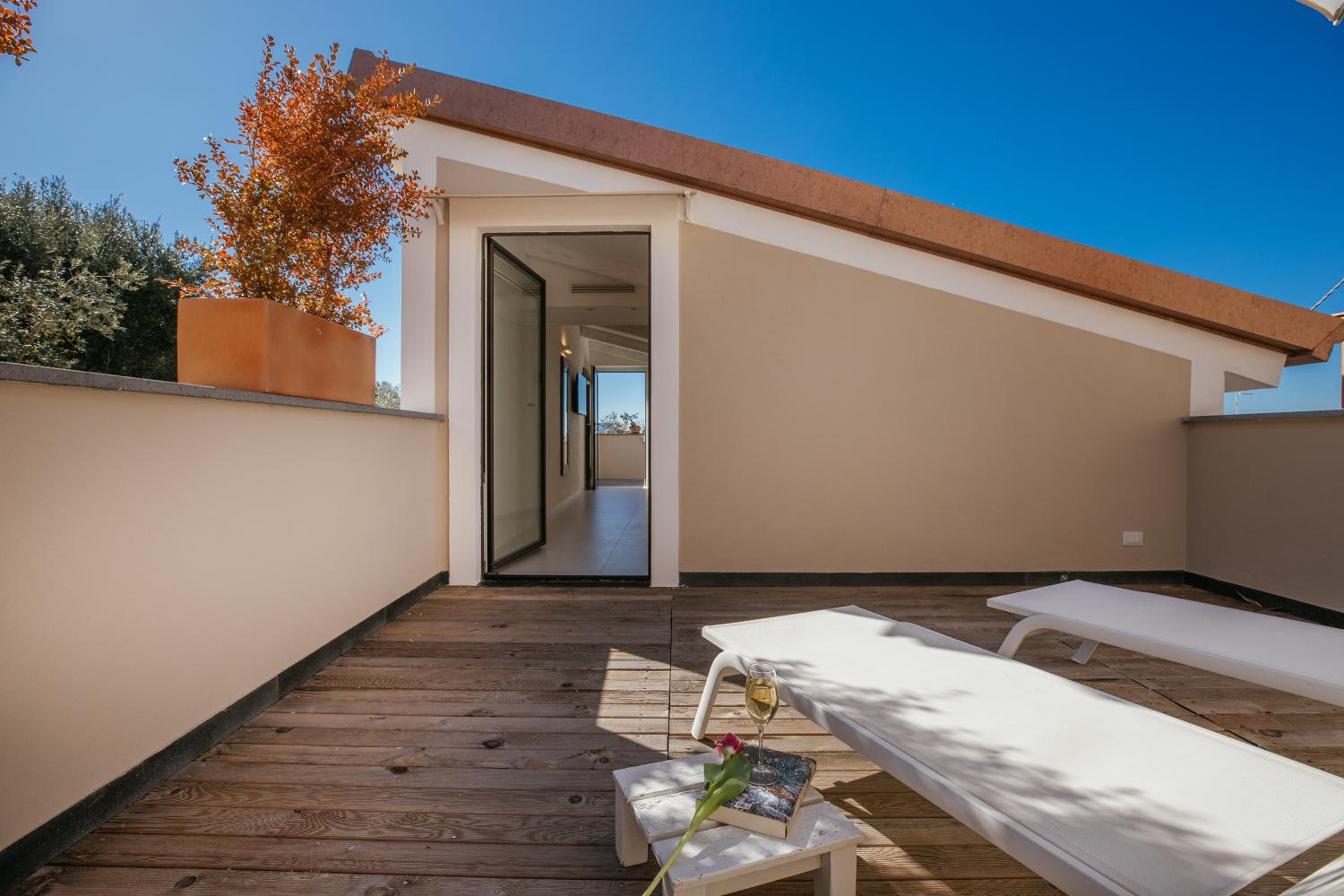 MelRose Relais