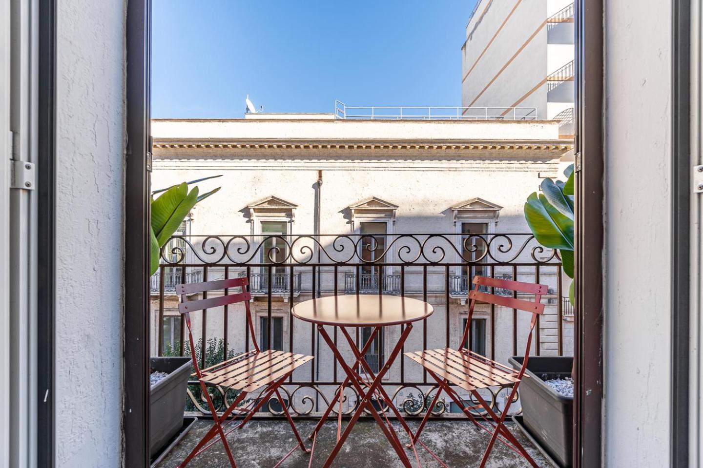 Vittorio's Luxury photo 2