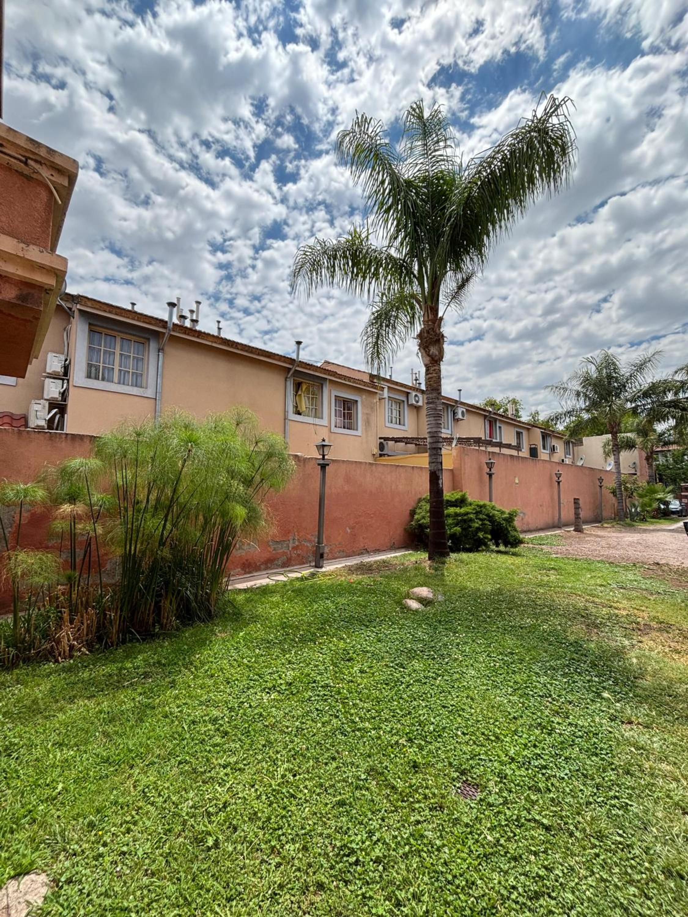 DUPLEX COMPLEJO PRIVADO