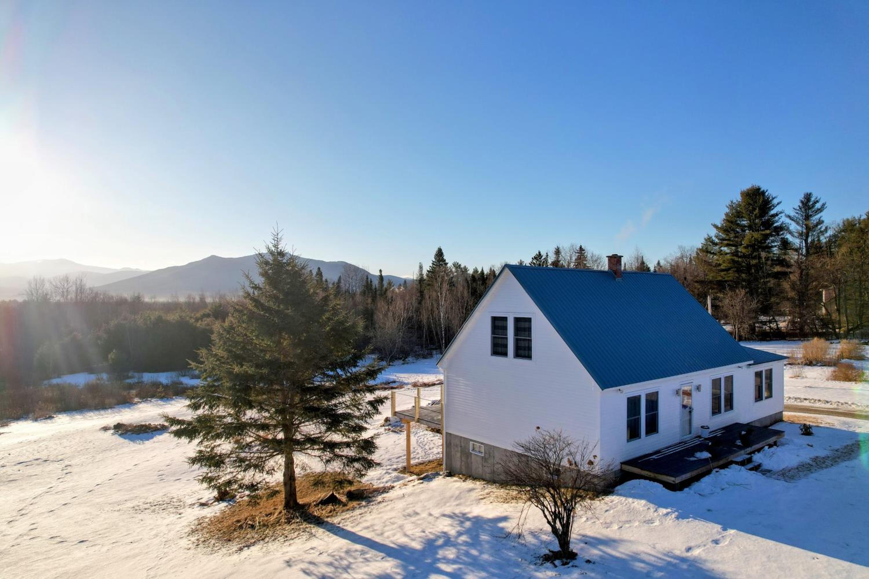 64J Stunning views, close to attractions! 20 min to Bretton Woods. Pool & gym passes! view 2