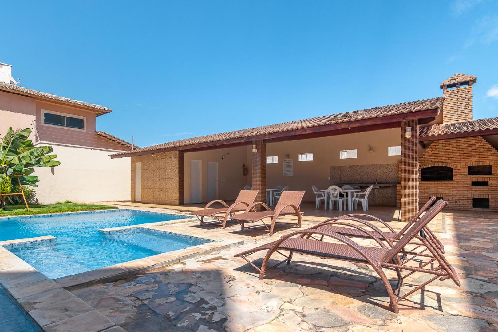 2 QUARTOS em CONDOMÍNIO TRANQUILO com PISCINA Estacionamento coberto – PARQUINHO para CRIANCAS - Cozinha Completa, VENTILADO, nascente, AR CONDICIONADO – 8 view 4