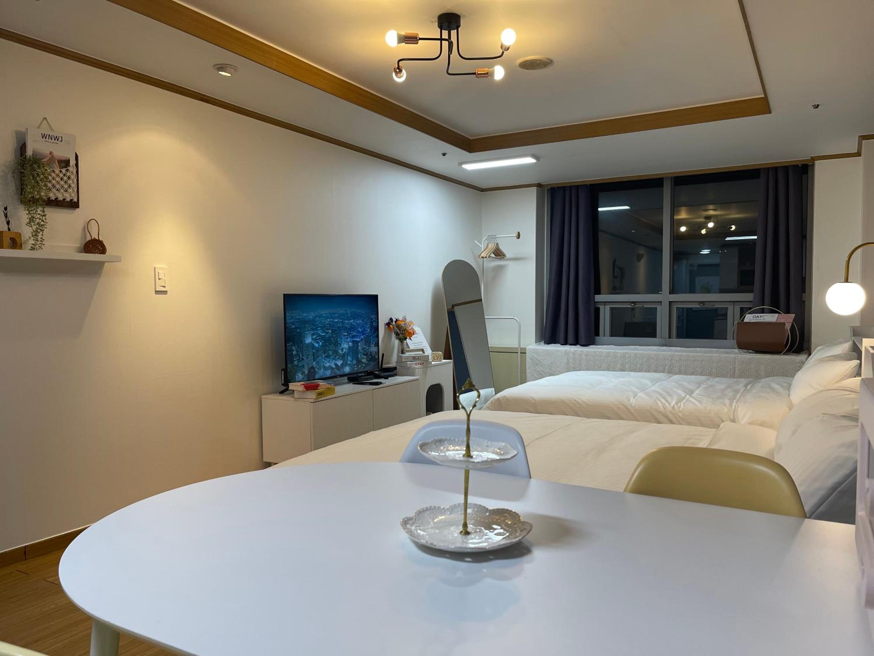hotel room