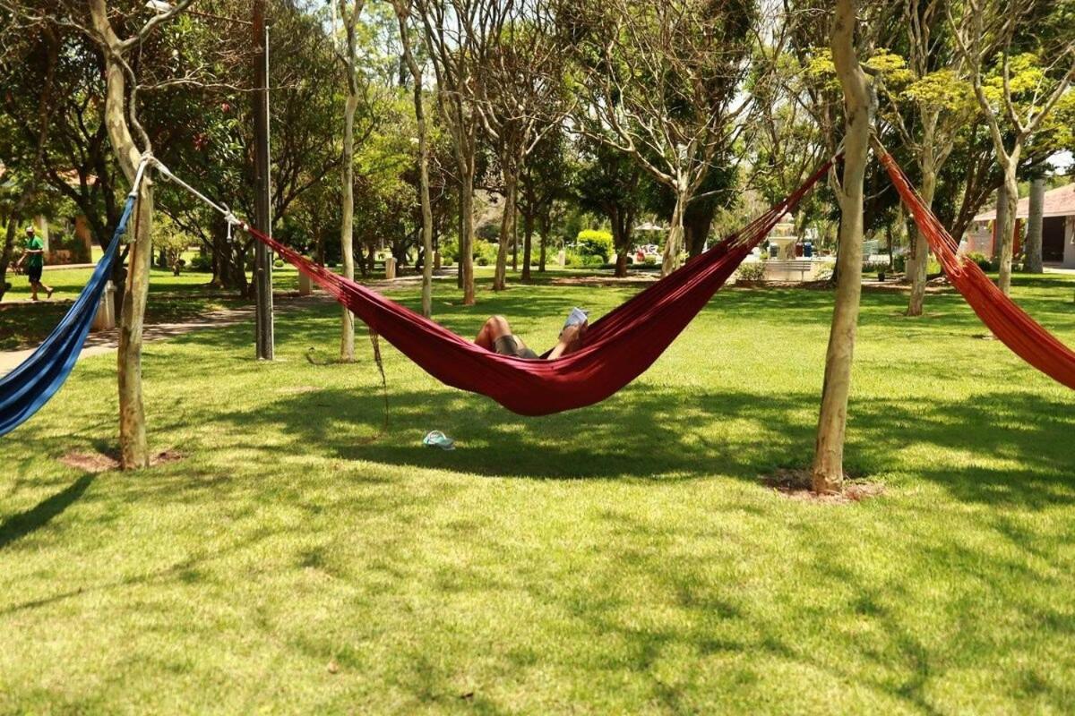 Fazenda em Itapetininga, Paz, Descanso e Piscinas (com WiFi)