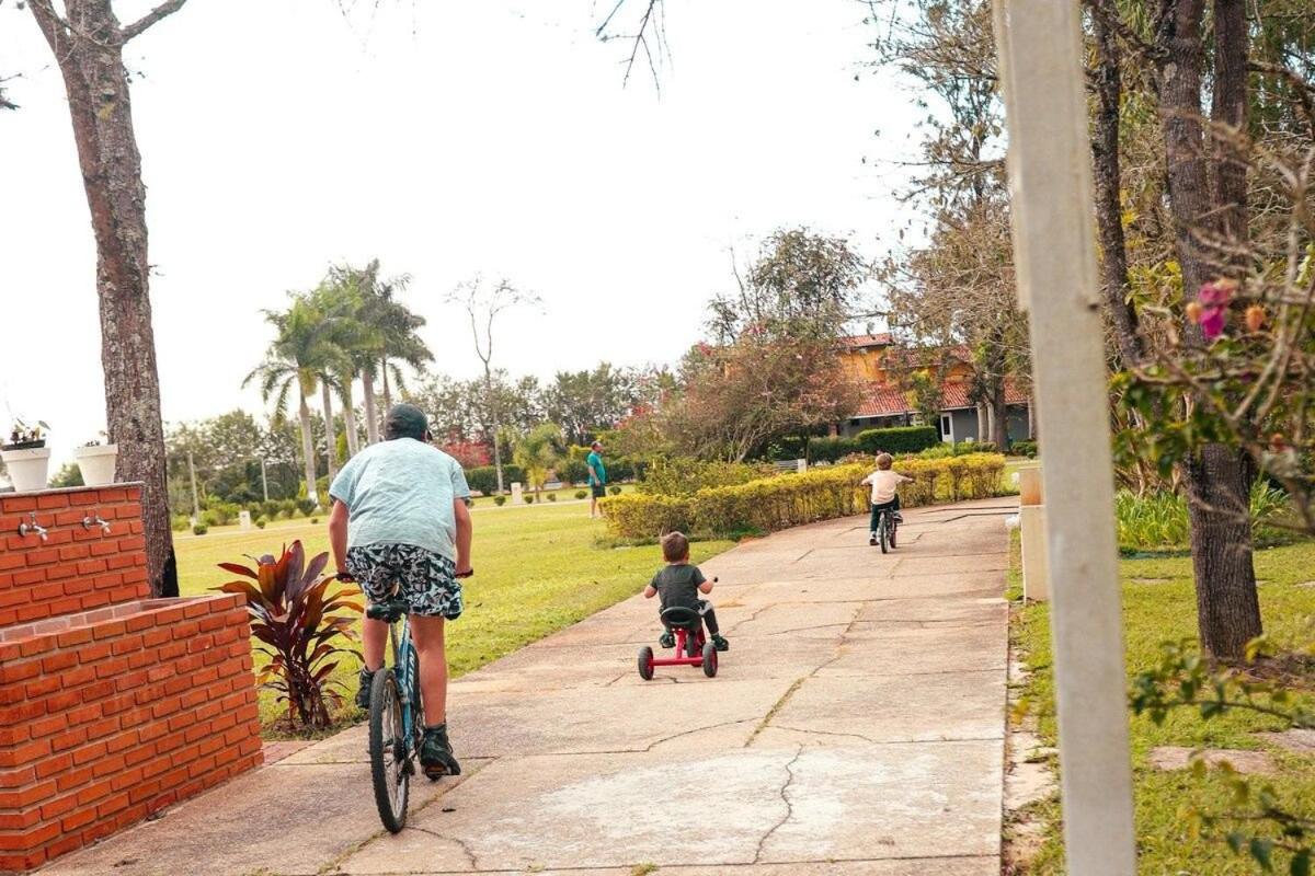 Fazenda em Itapetininga, Paz, Descanso e Piscinas (com WiFi)