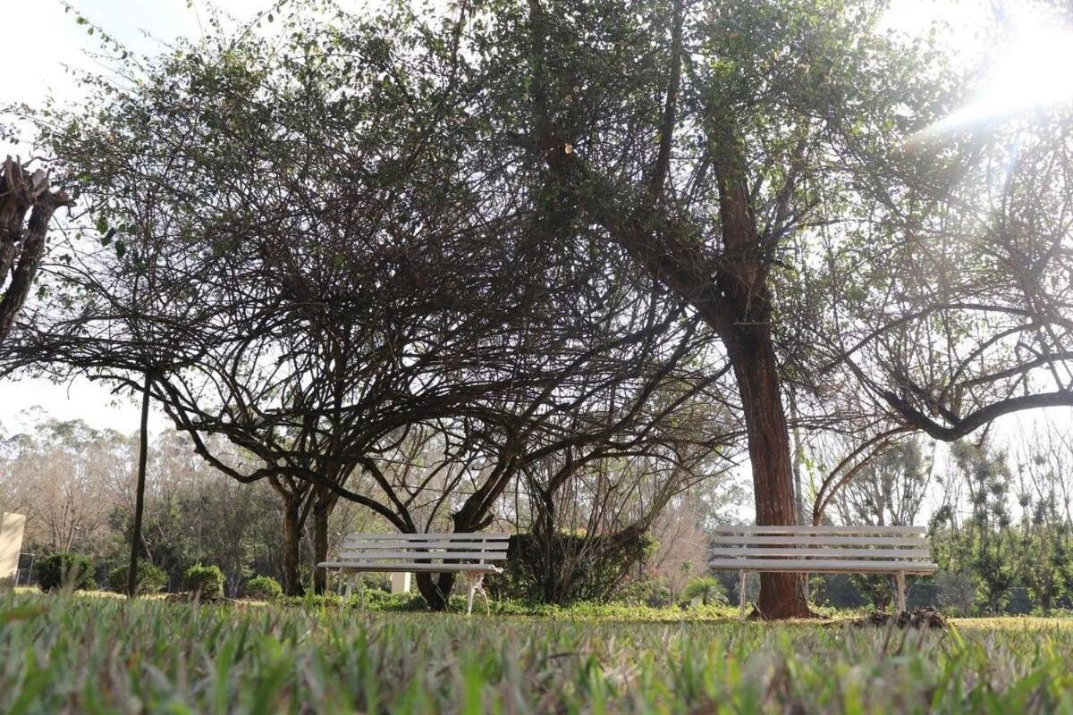 Fazenda em Itapetininga, Paz, Descanso e Piscinas (com WiFi)