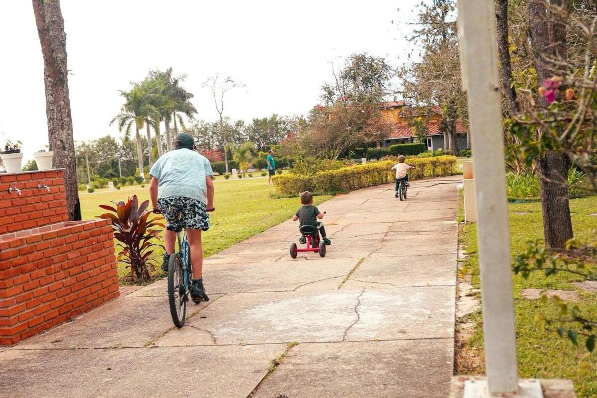 Fazenda em Itapetininga, Paz, Descanso e Piscinas (com WiFi)