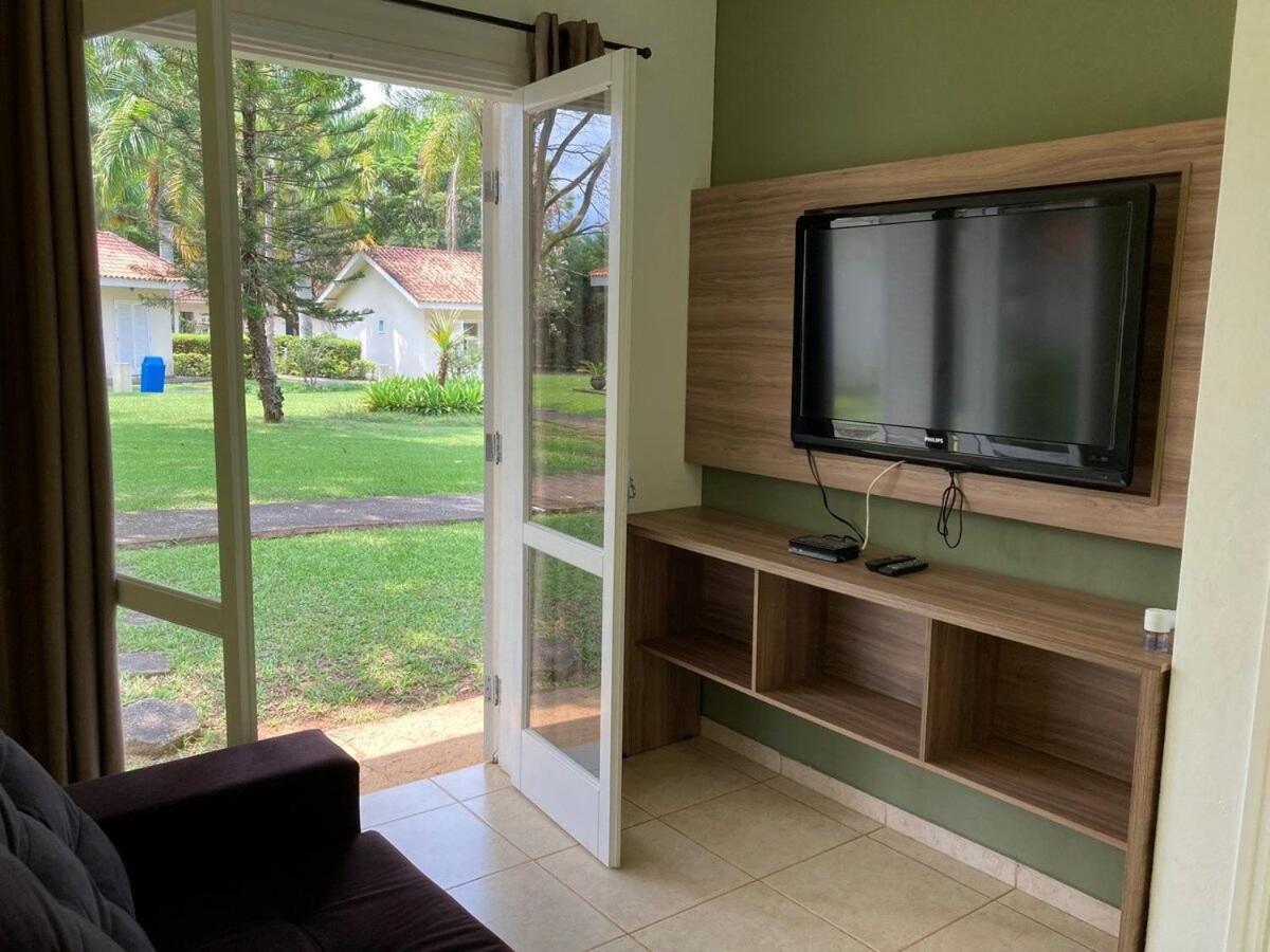 Fazenda em Itapetininga, Paz, Descanso e Piscinas (com WiFi)