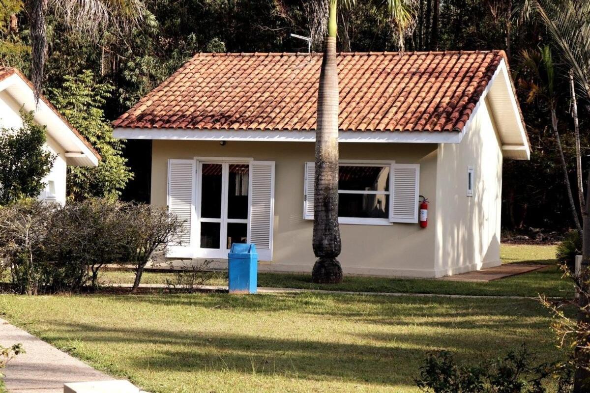 Fazenda em Itapetininga, Paz, Descanso e Piscinas (com WiFi)