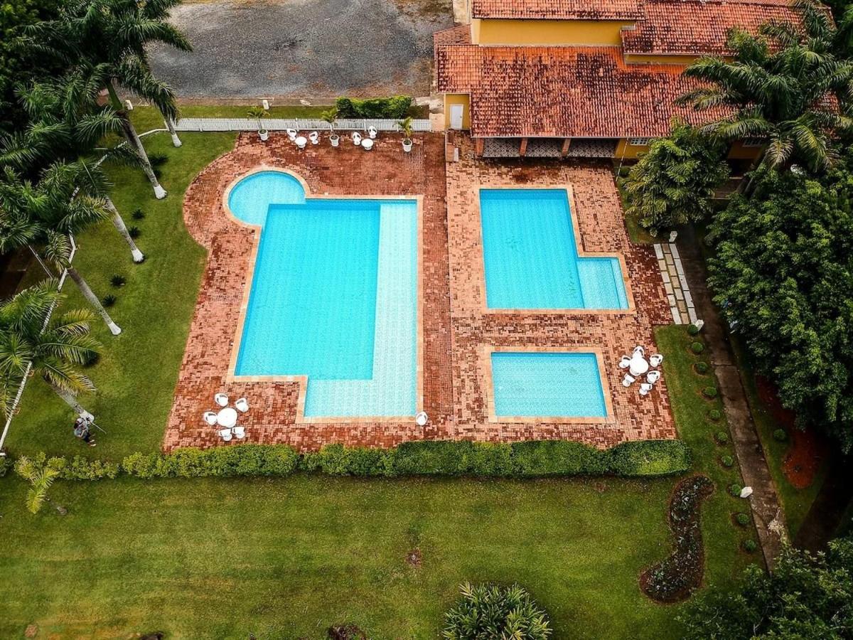 Fazenda em Itapetininga, Paz, Descanso e Piscinas (com WiFi)
