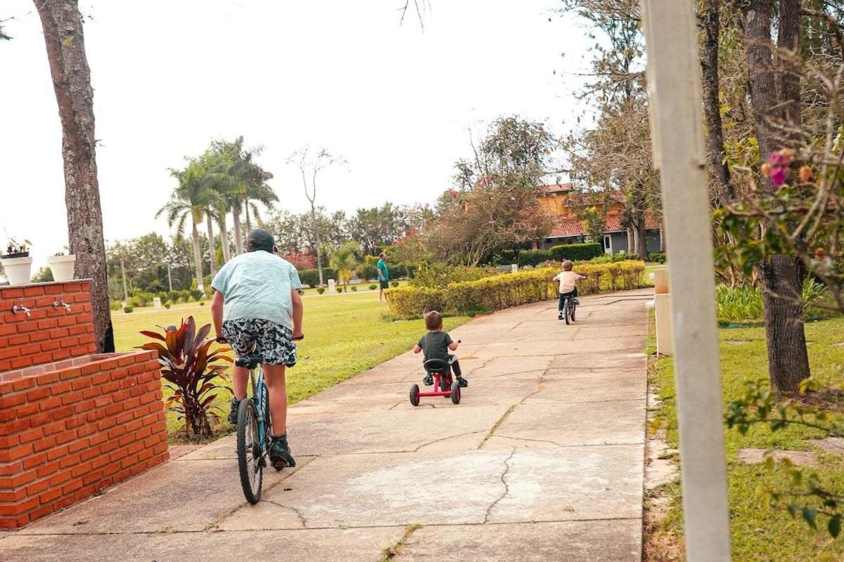 Fazenda em Itapetininga, Paz, Descanso e Piscinas (com WiFi)