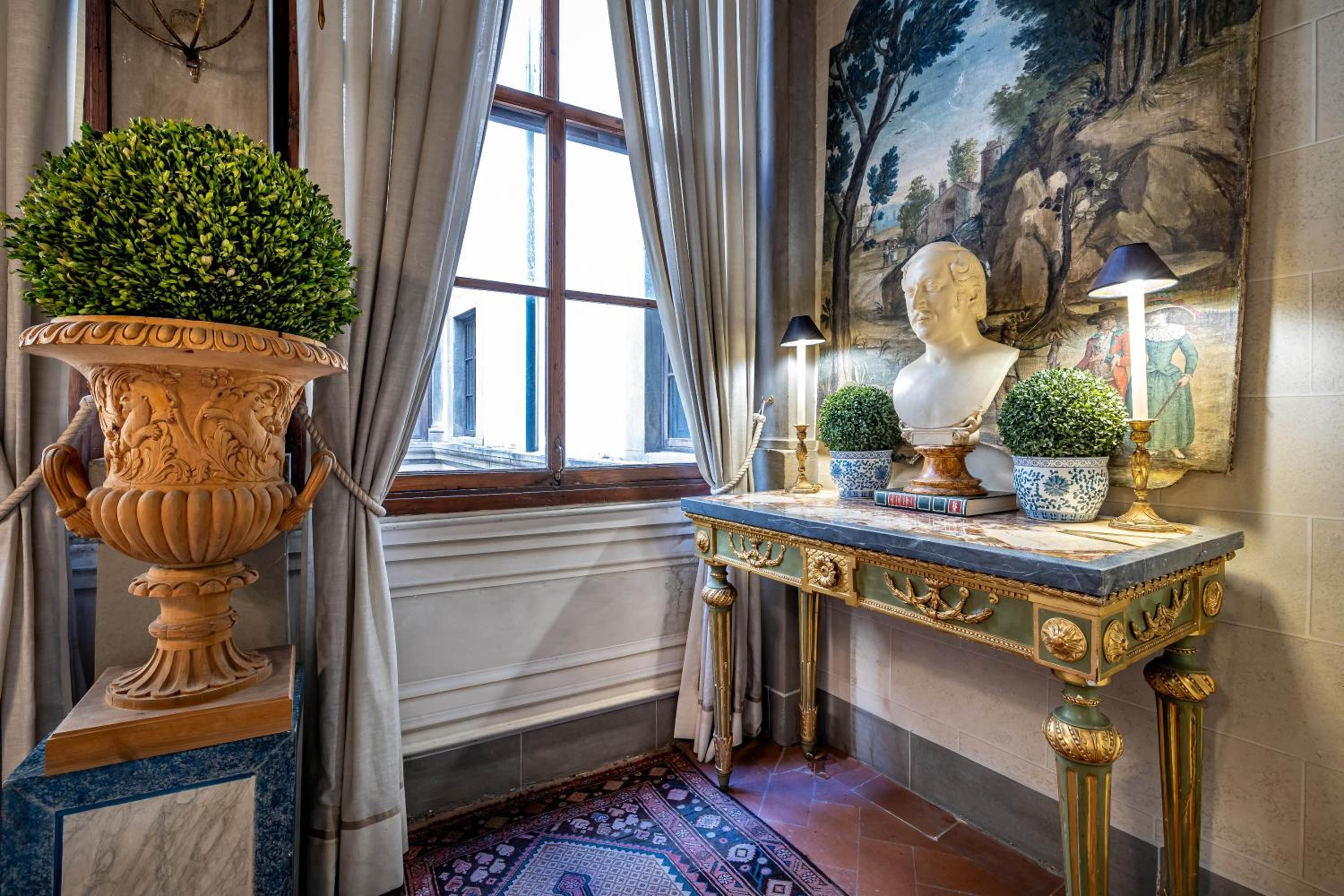 YID Bargello luxury suite