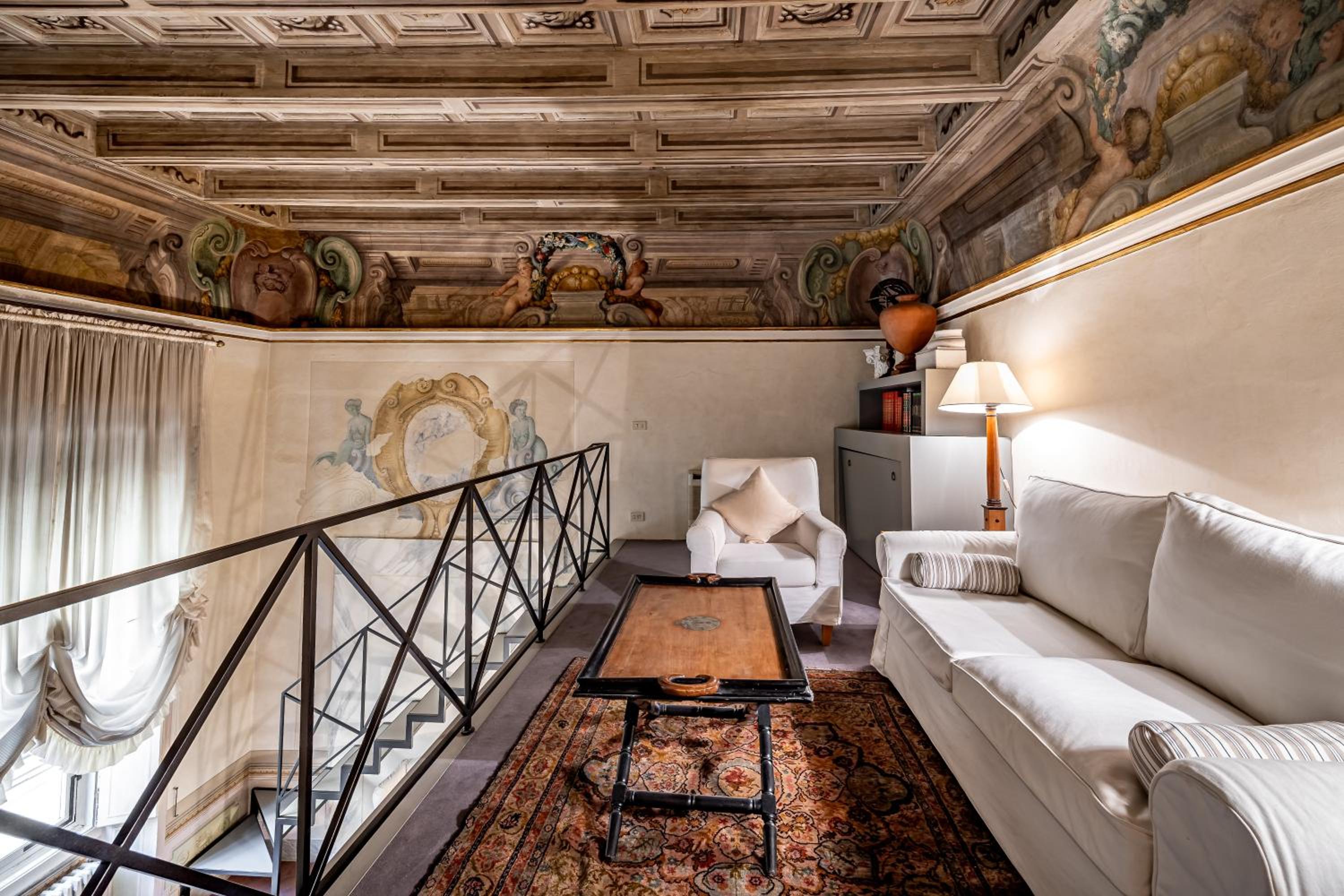 YID Bargello luxury suite