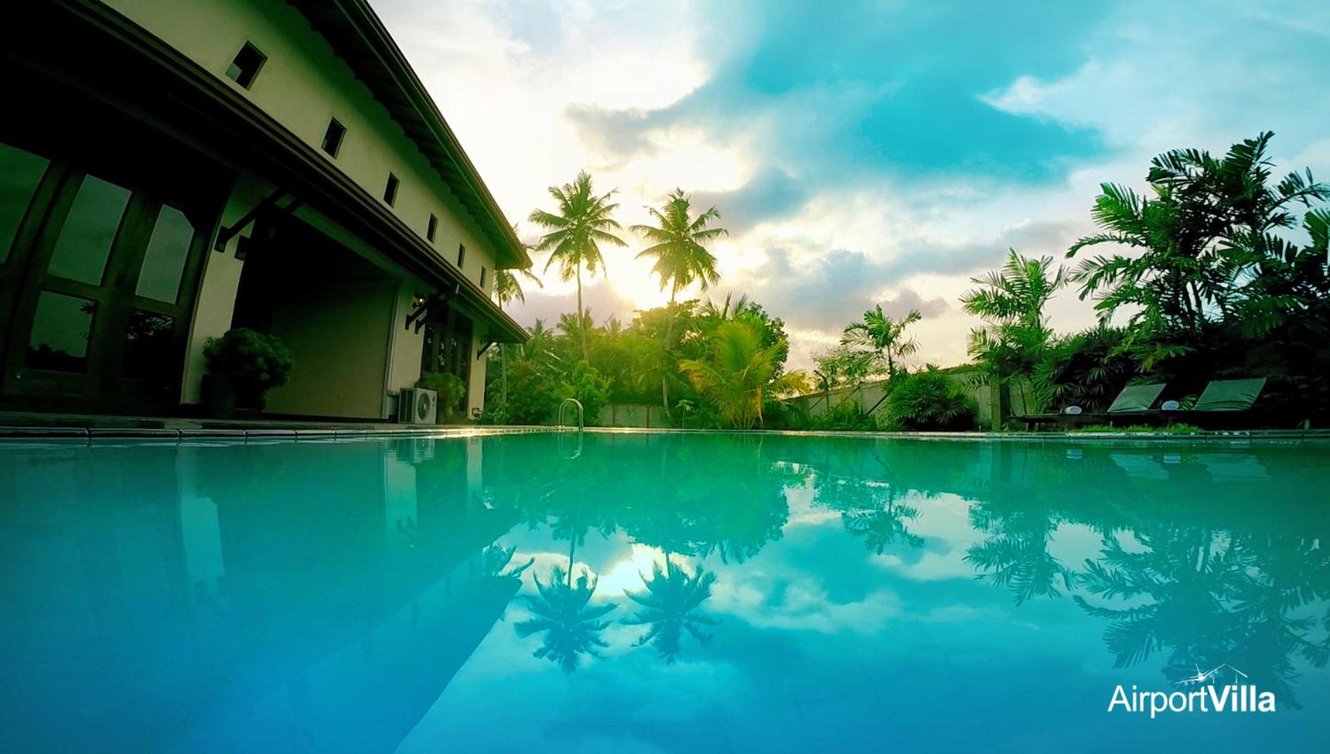 Airport Villa