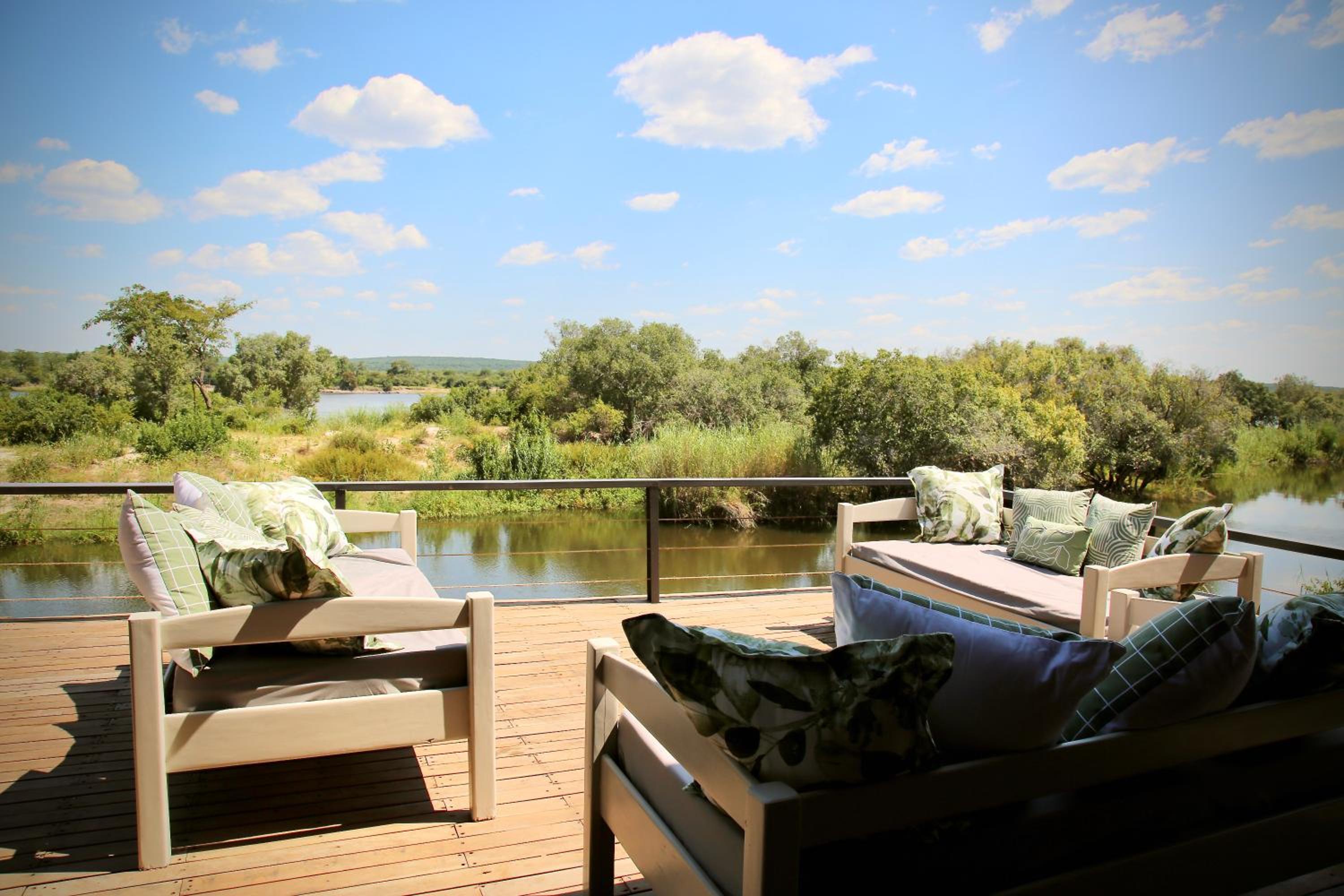 Zambezi Dusk River Facing-all inclusive-Luxury Accommodation