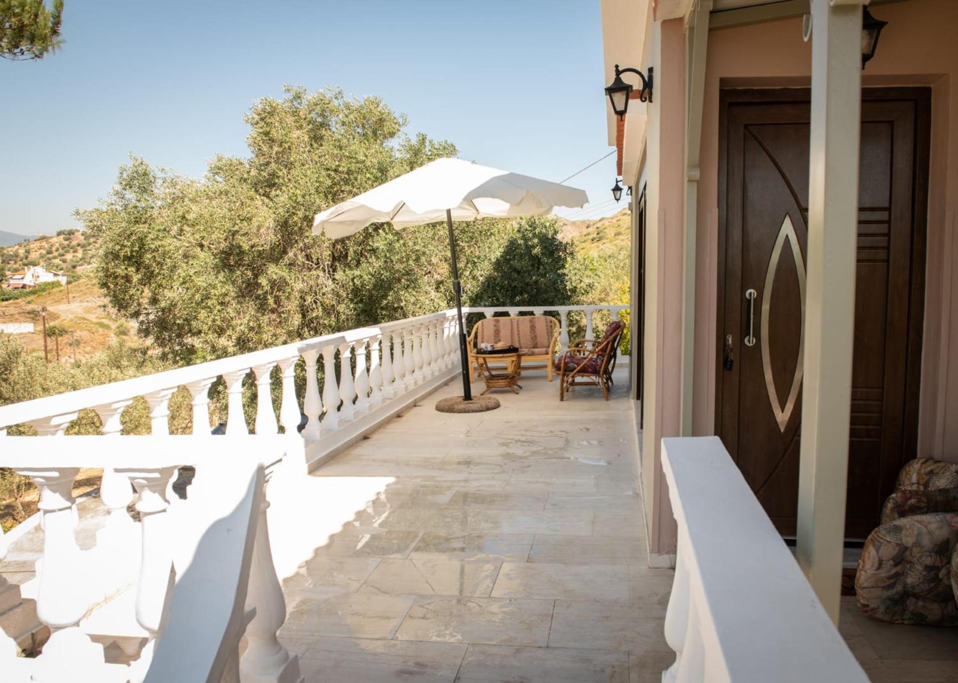 Villa Olive and Sea view 2