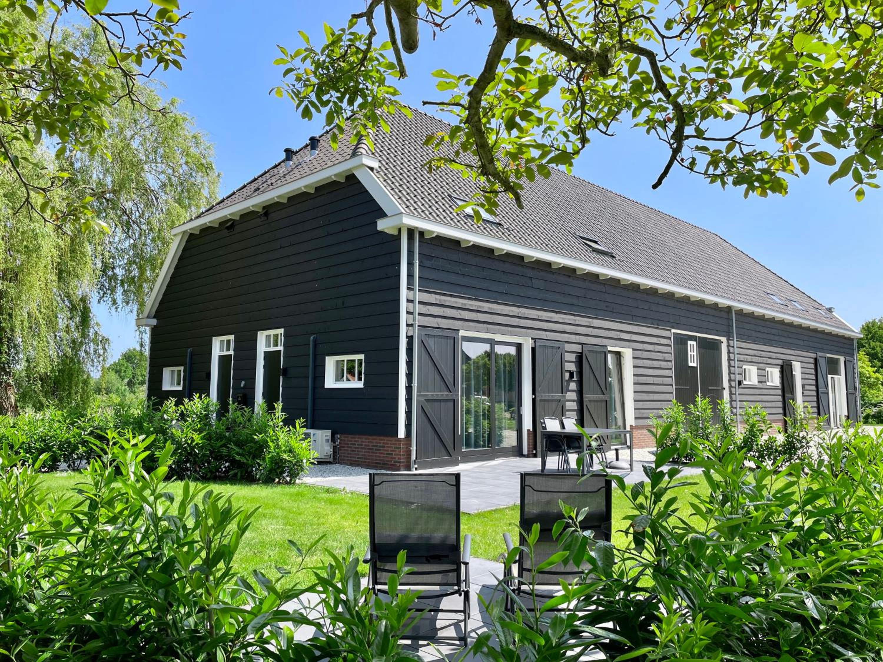 Photo 13