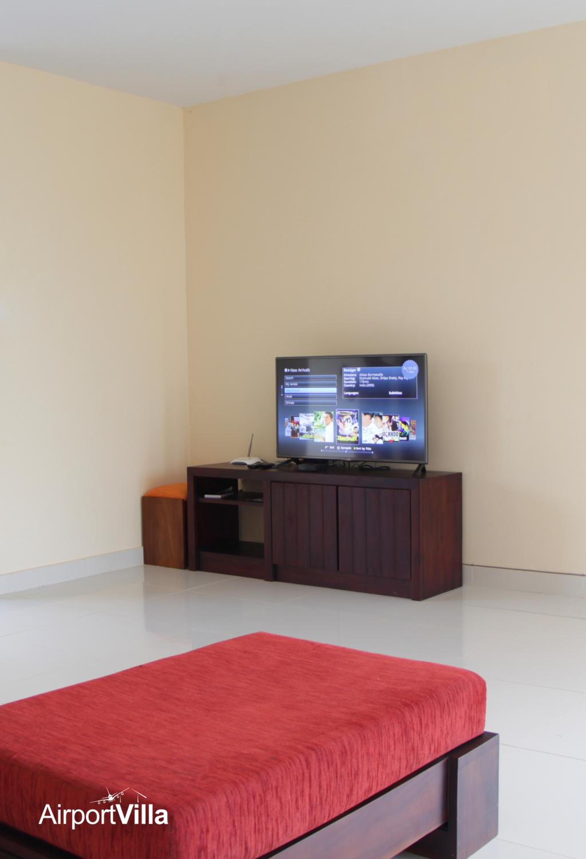 Airport Villa