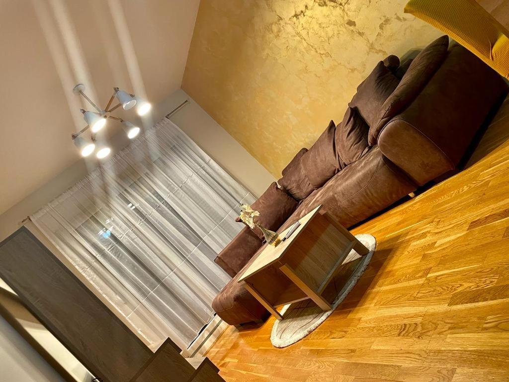 Naki apartmani