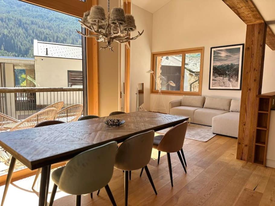 Stylish chalet w/Sauna: Alpine escape