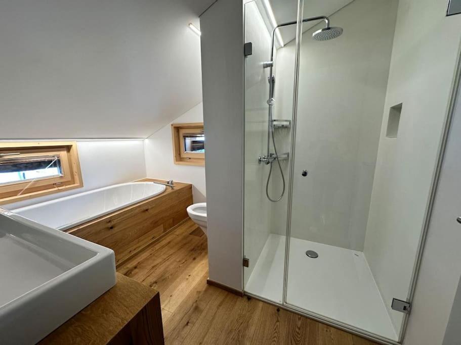 Stylish chalet w/Sauna: Alpine escape