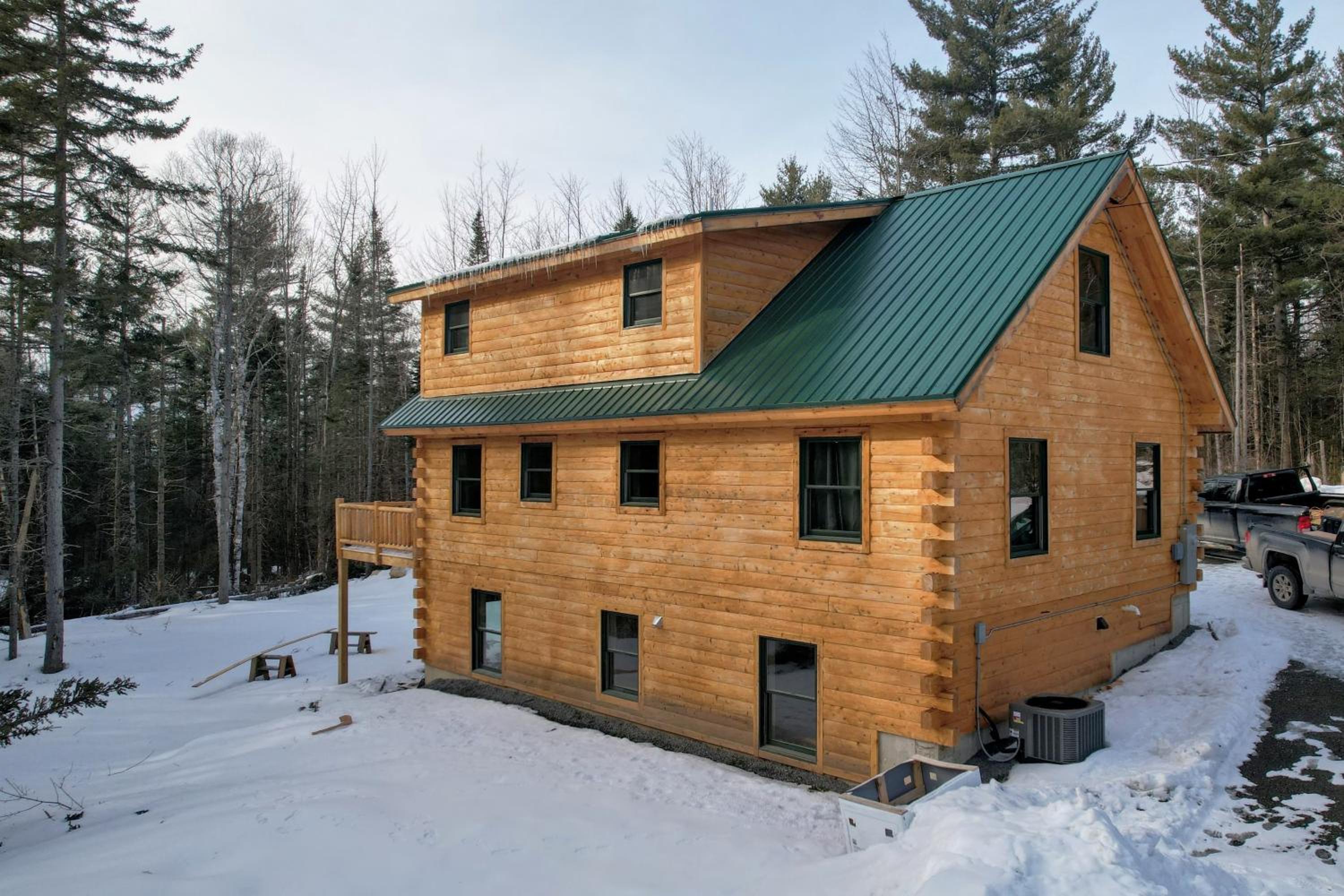 65PT New Log Cabin in Private Setting. Hot tub. Gym/Pool Access! view 3