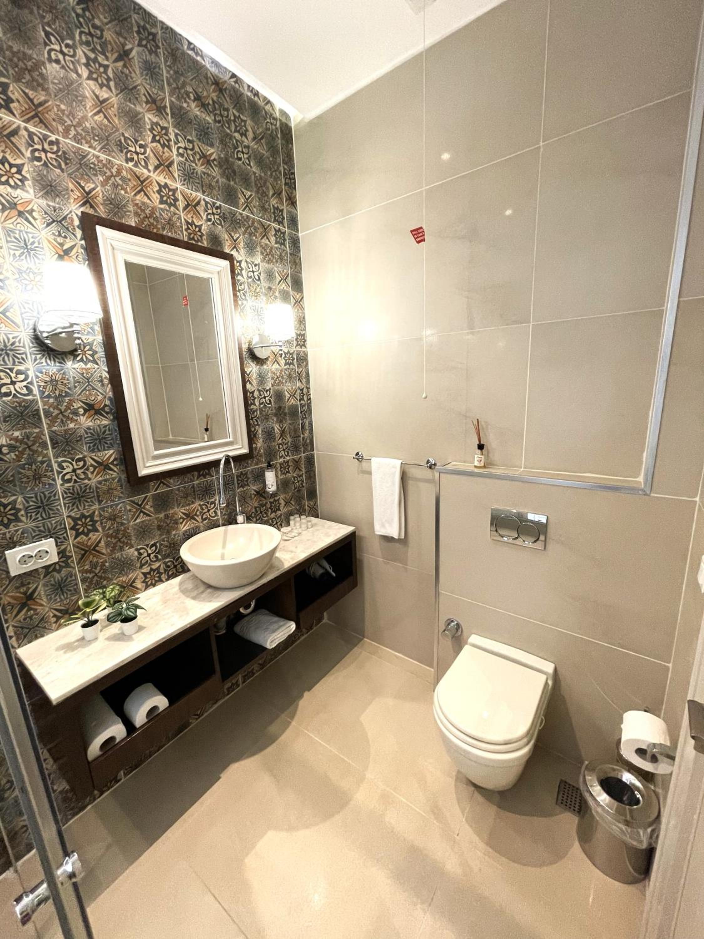 Fuga Hotel Constantinidis