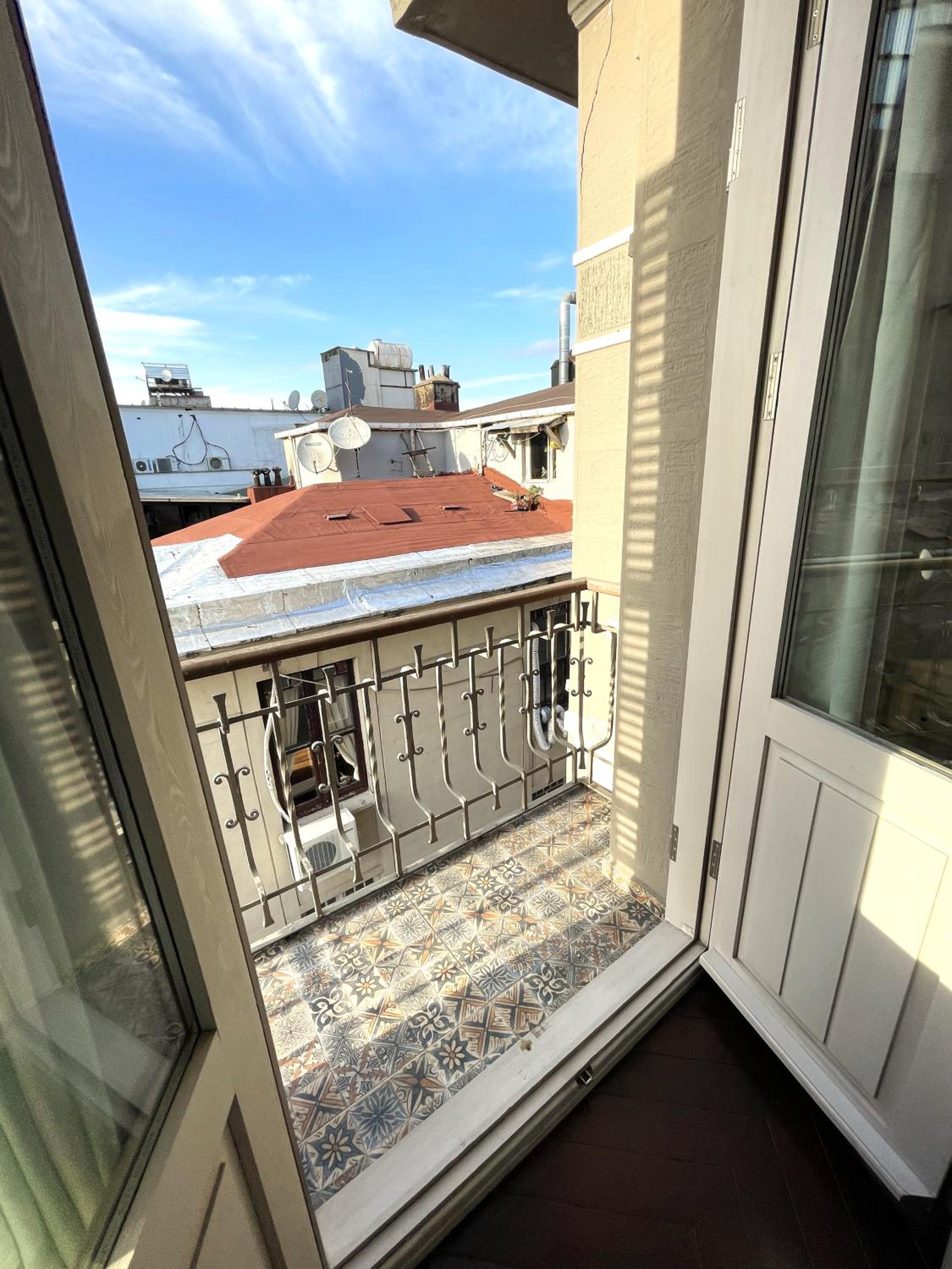 Fuga Hotel Constantinidis