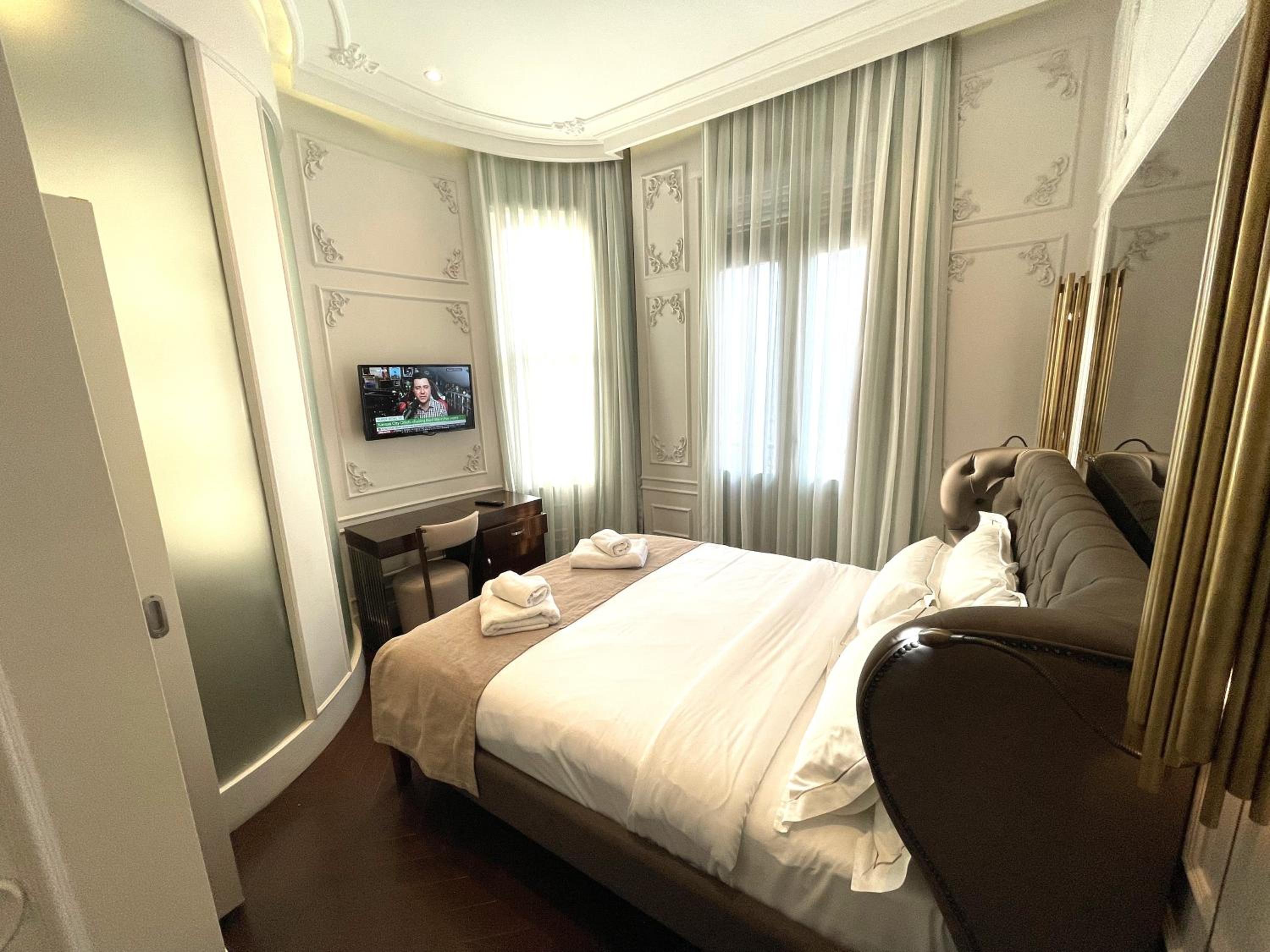 Fuga Hotel Constantinidis