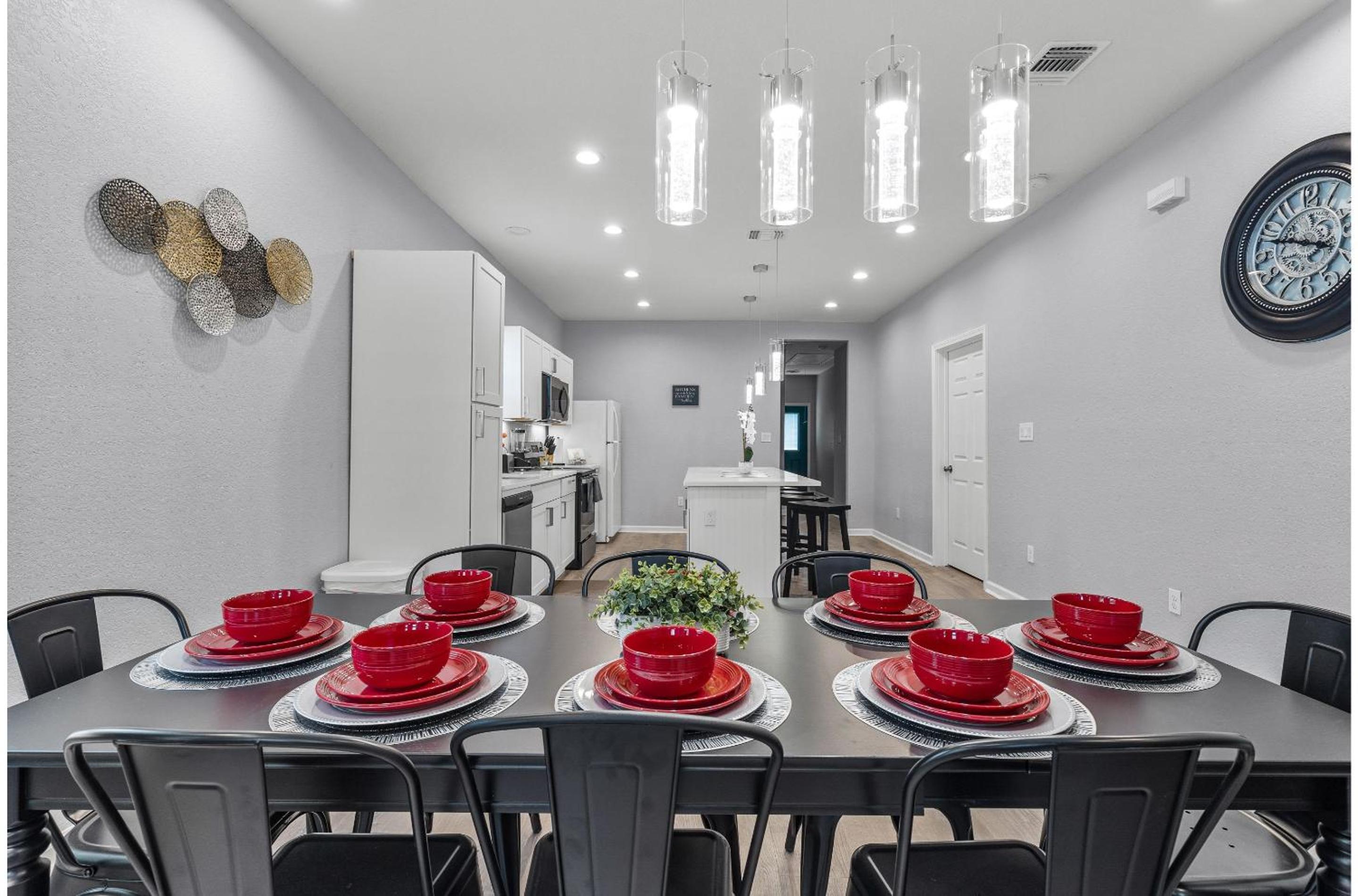 Charming Walkable 4 BR2.5 BA Near Dtown Riverwalk view 4