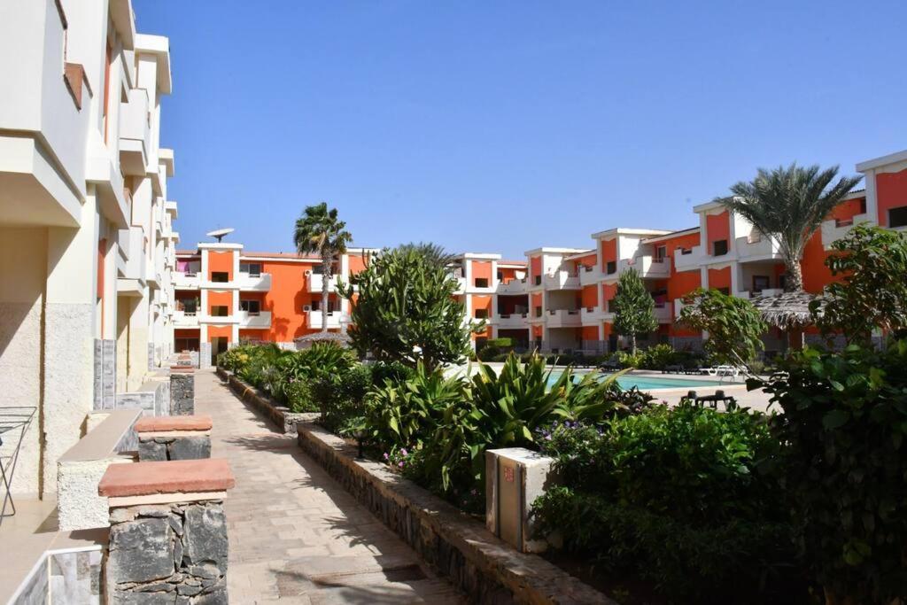 Kyaala Djadsal Moradias pool&sea