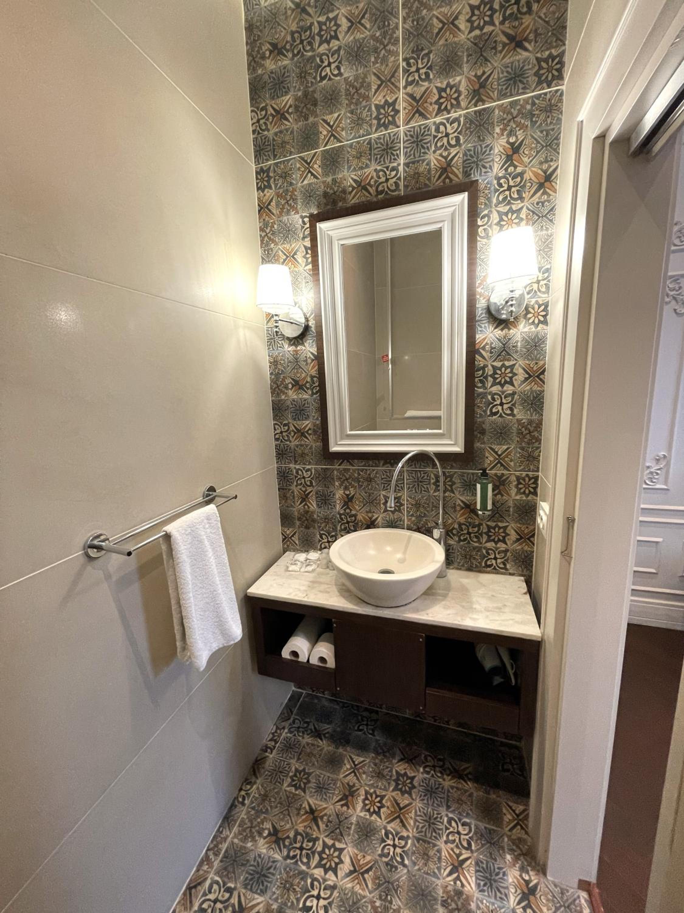Fuga Hotel Constantinidis