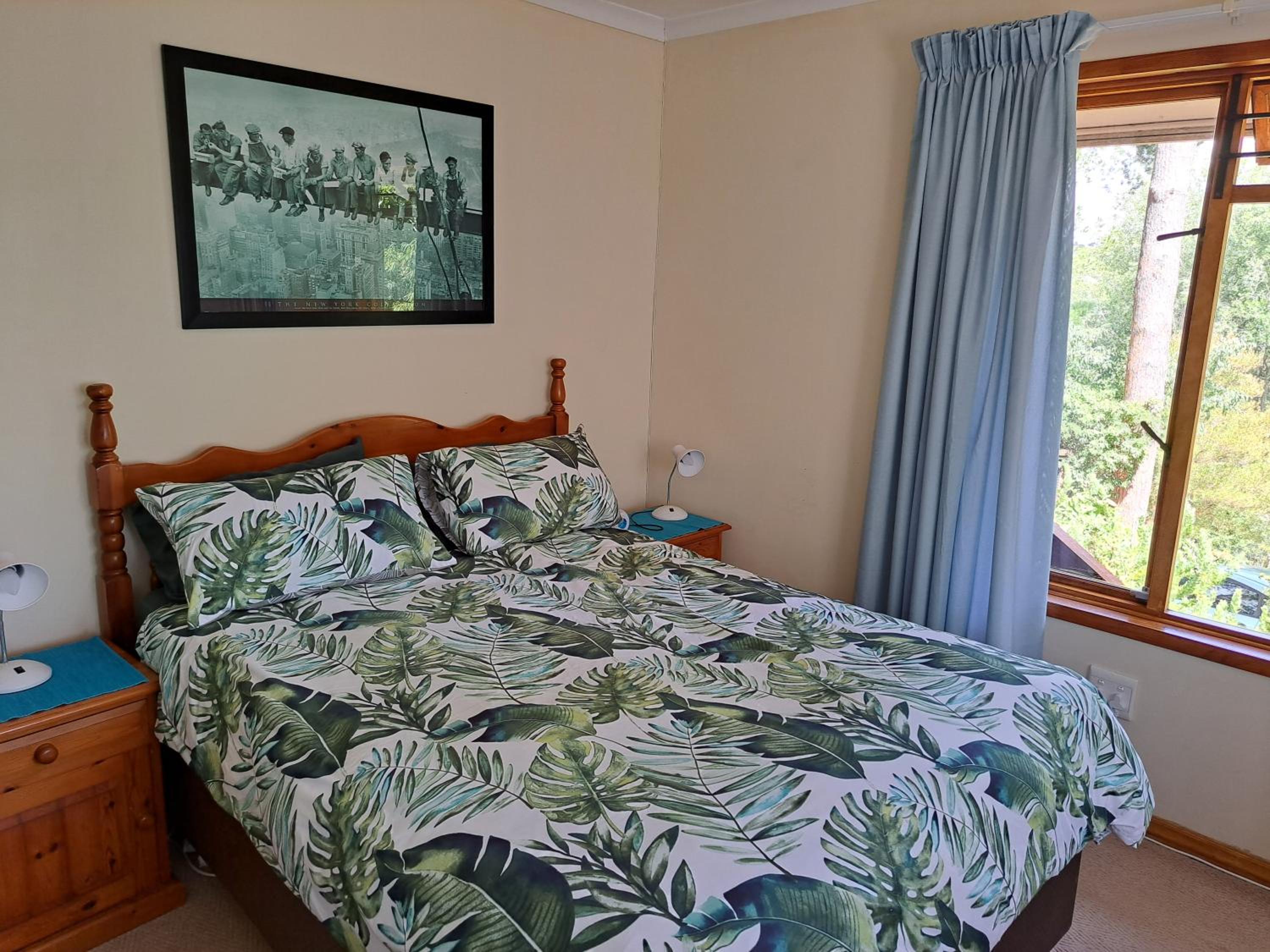 Helderberg Cottage view 3