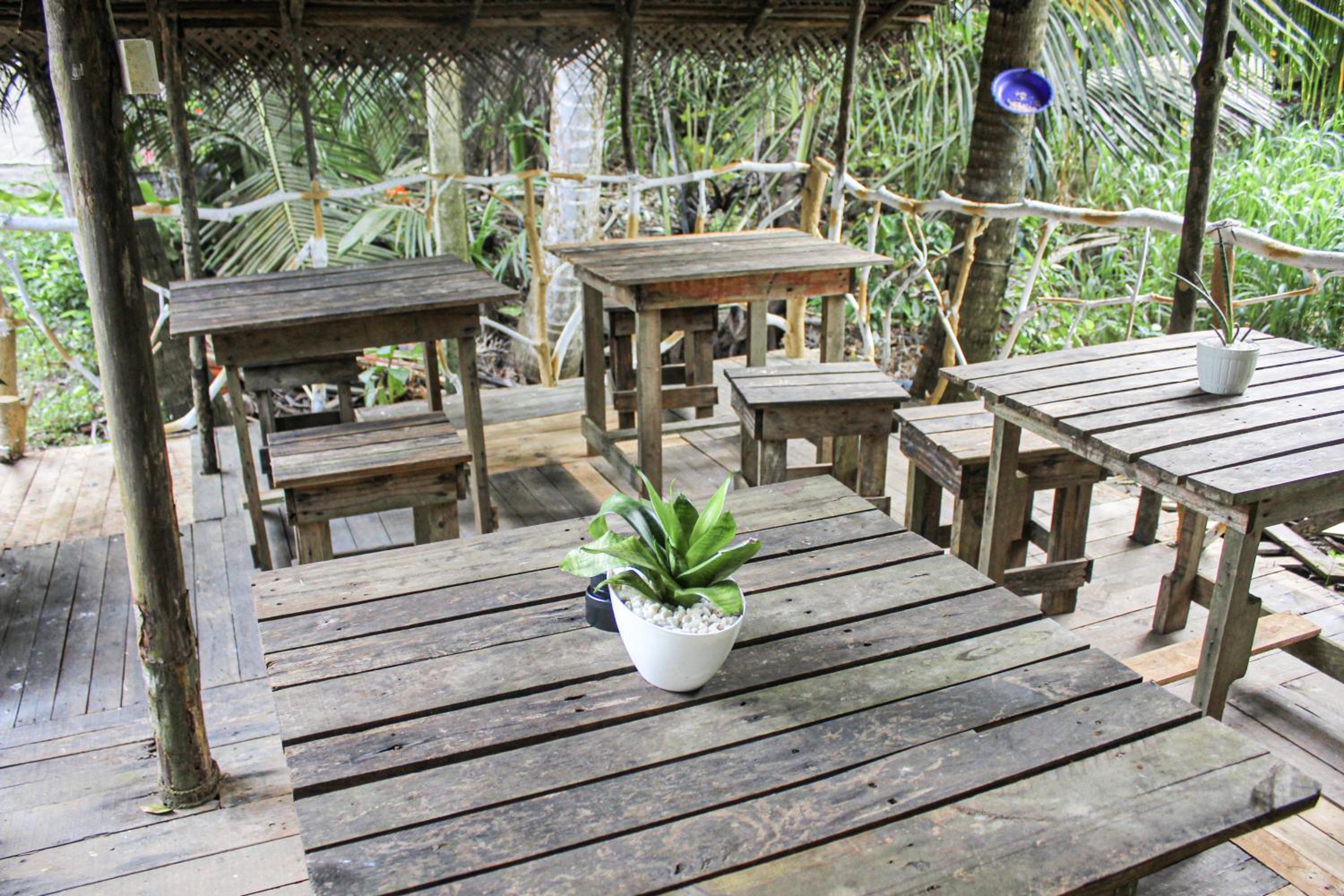 Seasons Four Mini Jungle Cabana