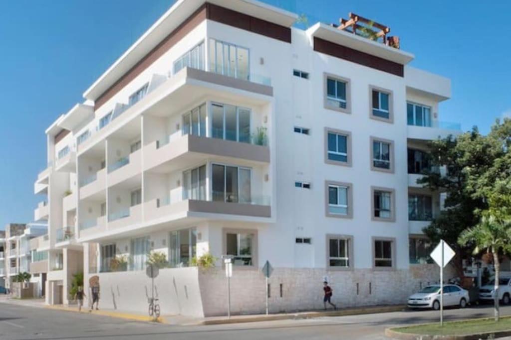 Amazing Actual Condo - Few steps 5° Av